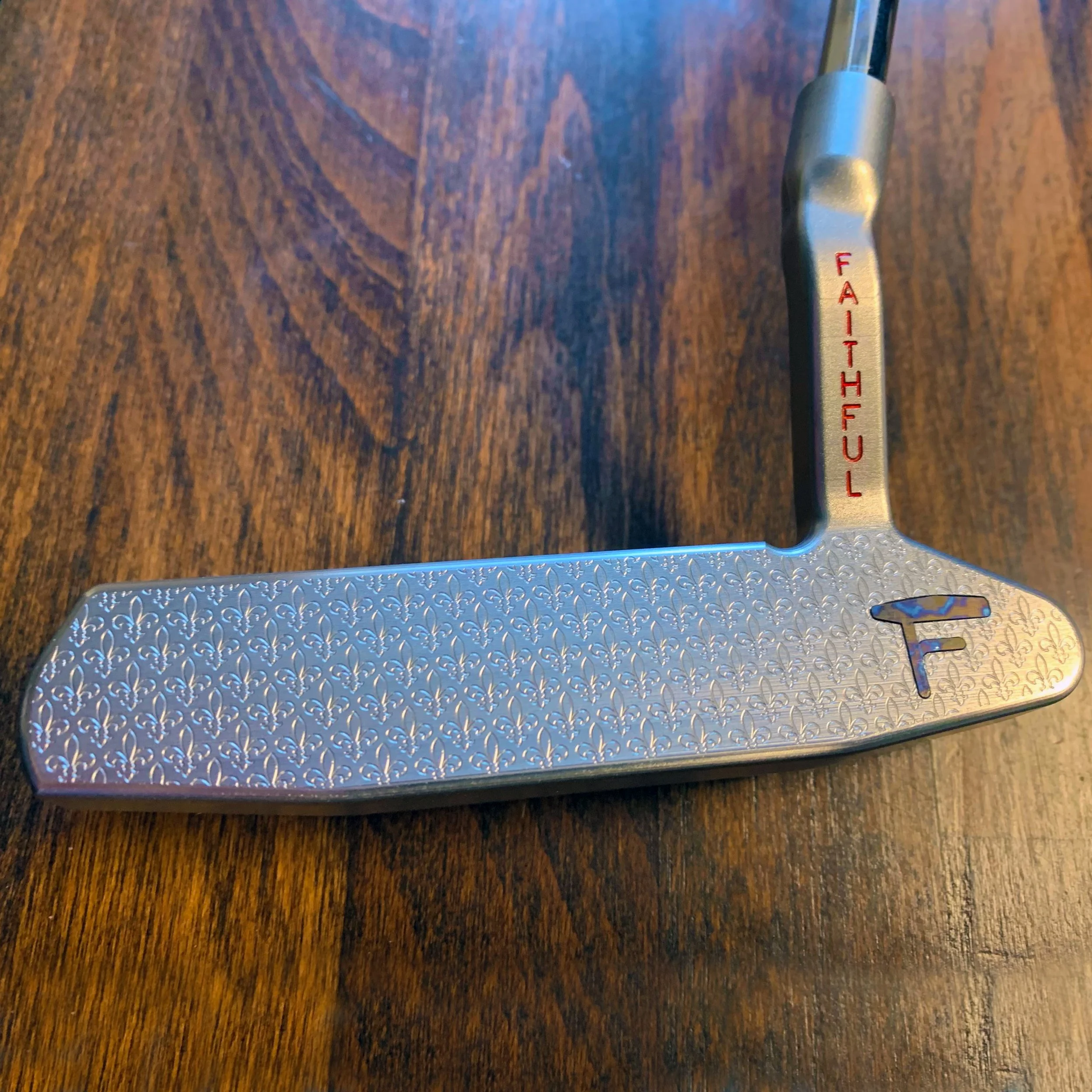FLEUR-DE-LIS PUTTER FRONT