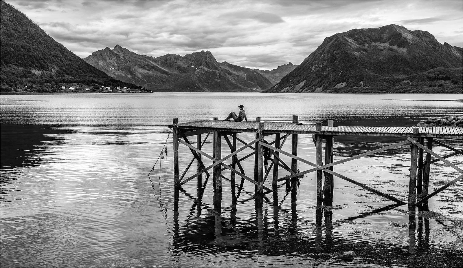 Second_Chilling out_Paul Rigg