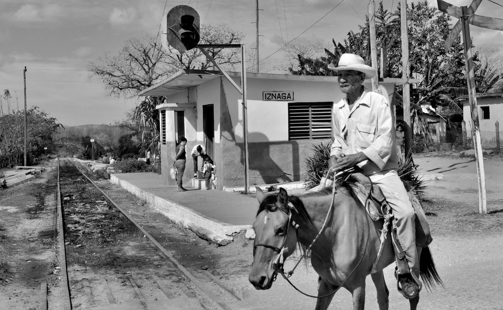 008_RailRoad Crossing, Cuba_Mike Brown