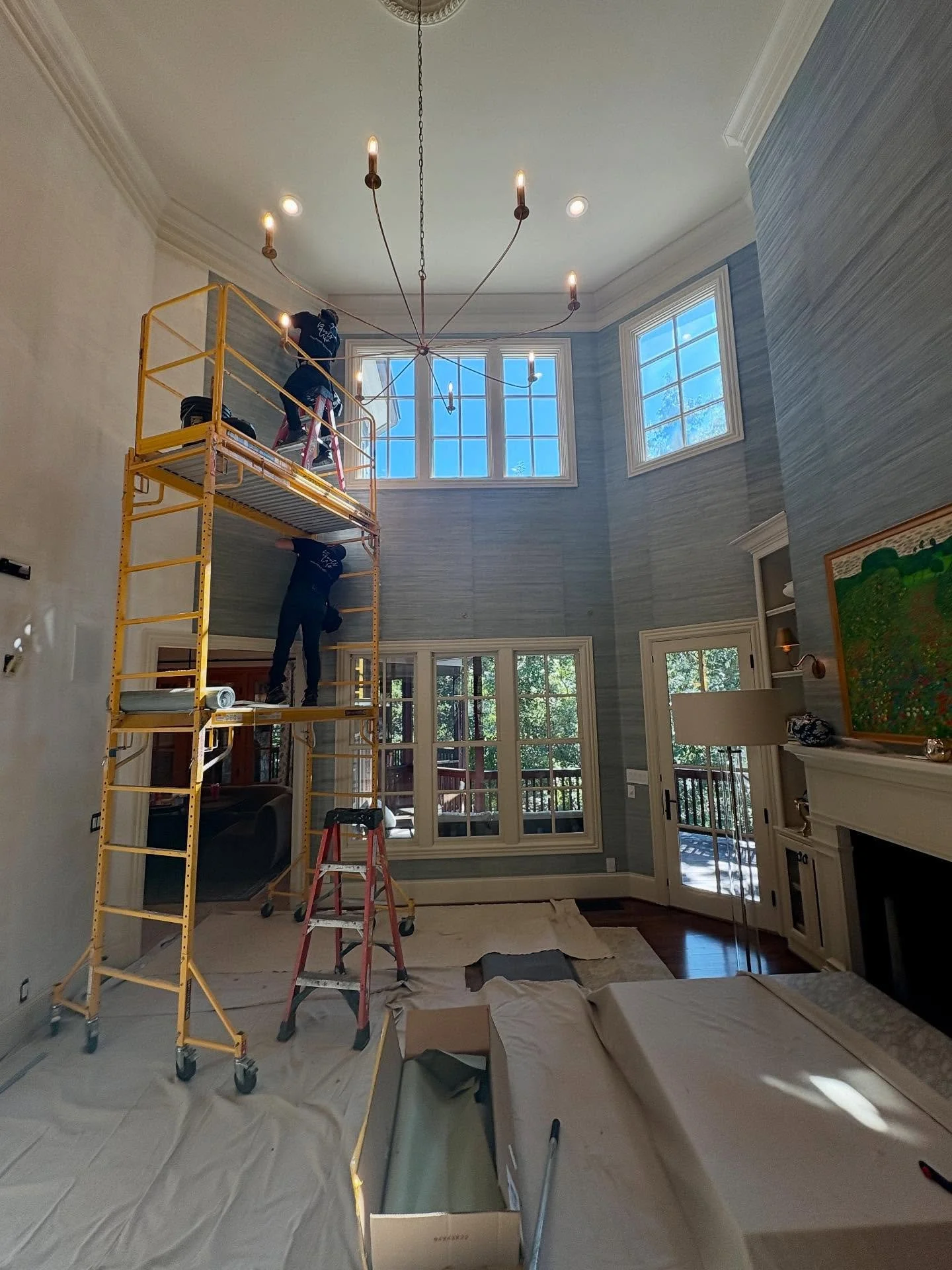 Waves flowing over walls as vast as oceans. We approach every job like high wire walkers looking to bring peace and harmony into an a room. Feel the wind and water rush over you. It&rsquo;s time to settle in for the evening. 
.
.
.
. 

#PatternWithPu