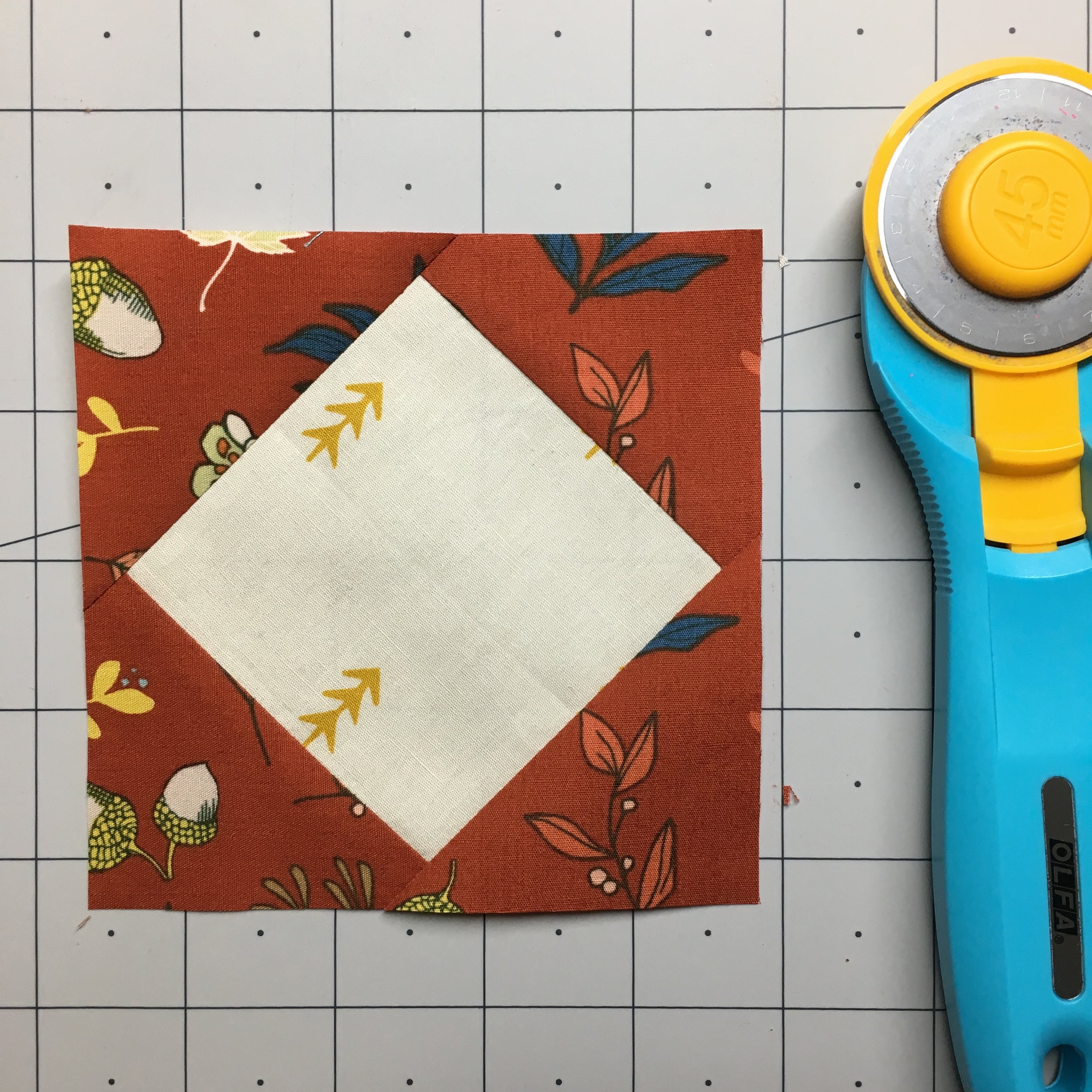 How to Make Square in a Square Blocks with HollyAnne Knight of String &amp; Story