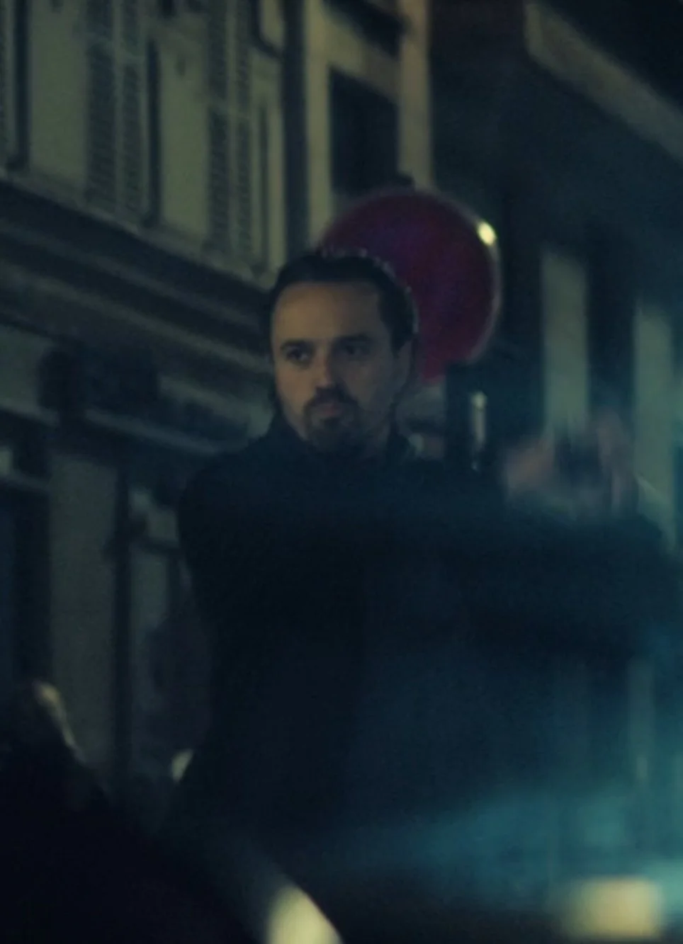 Fight with Elisabeth Moss