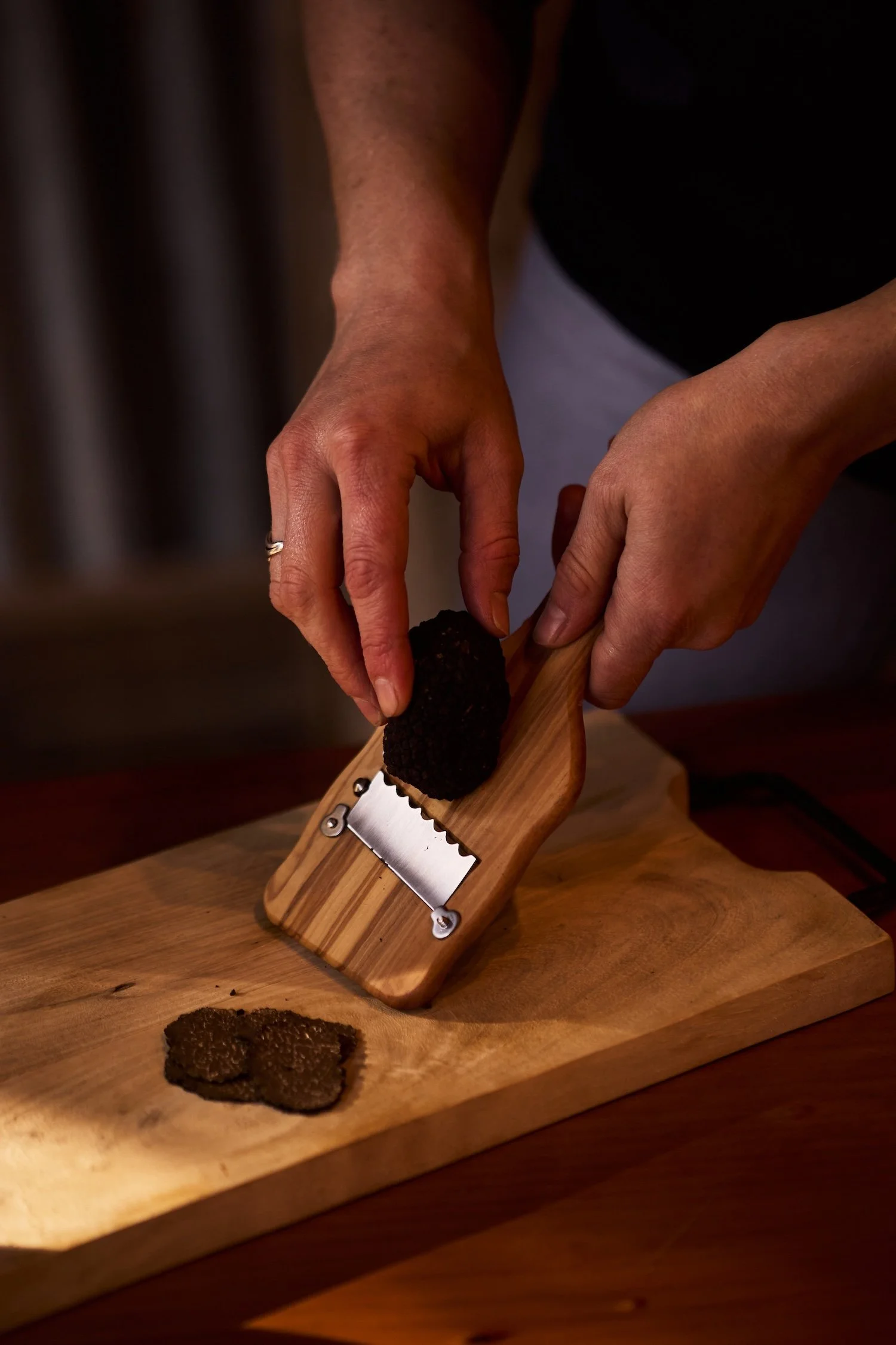 Media_Promo_Shaver_Wood1_MidRes.jpg