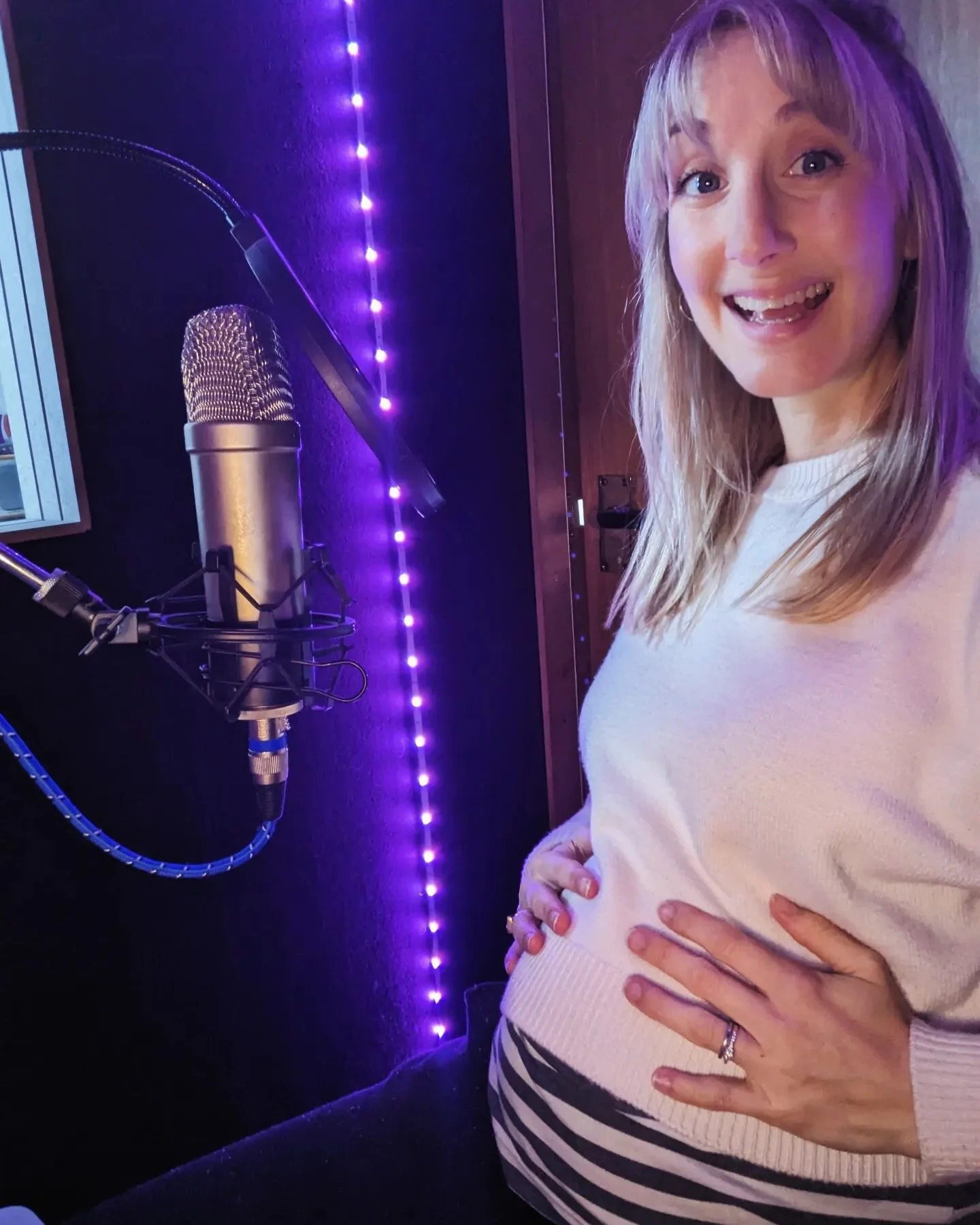 Two thirds of my way through production on this "long term project!" 🐣 Very excited to share that we're expecting a little girl around February 😊
In the meantime, come take advantage of my VO pregnancy super powers while they last! 
⚡ Y