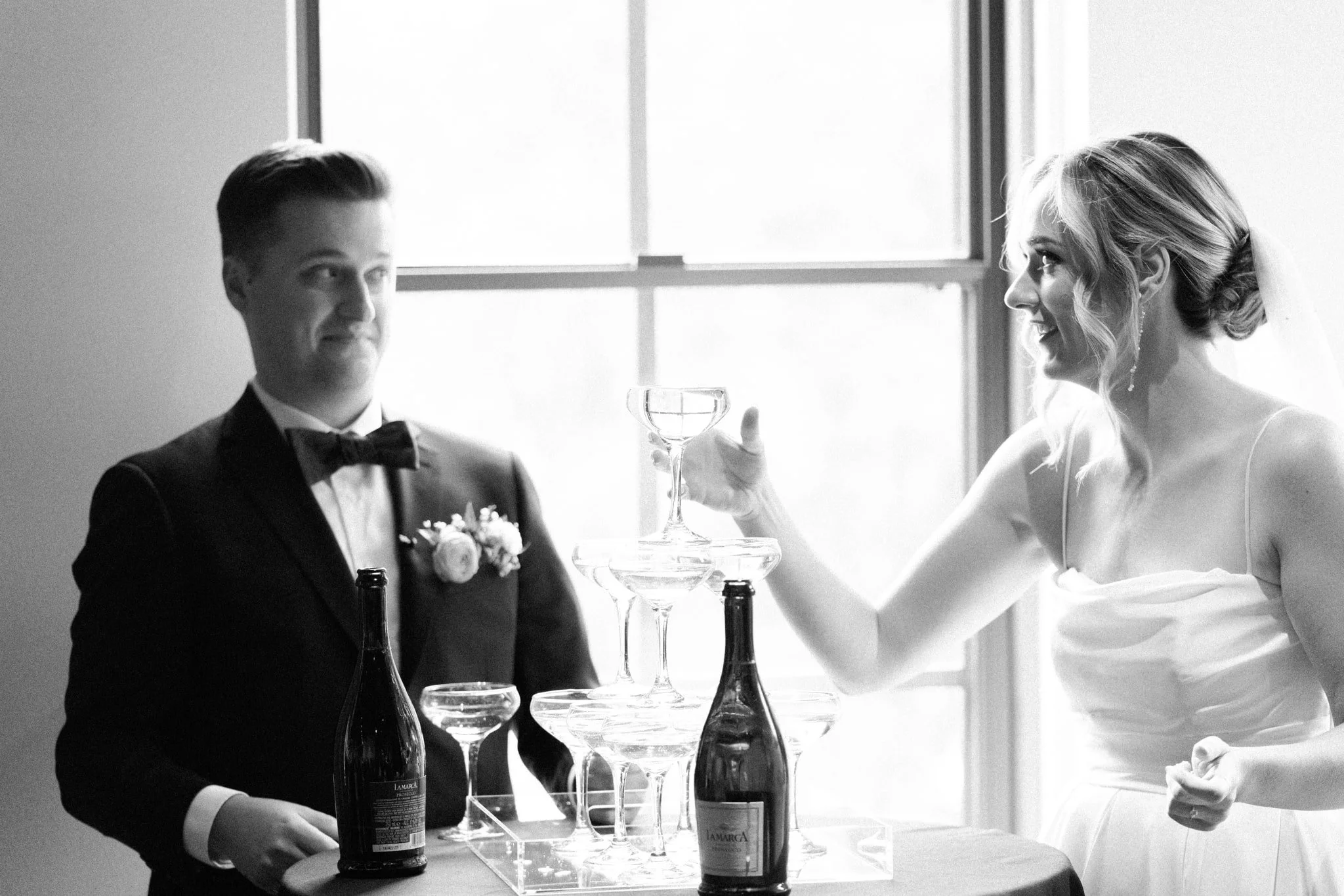 minnesota-station10-wedding-alexjohnsonphoto-happililyevents (44).jpg