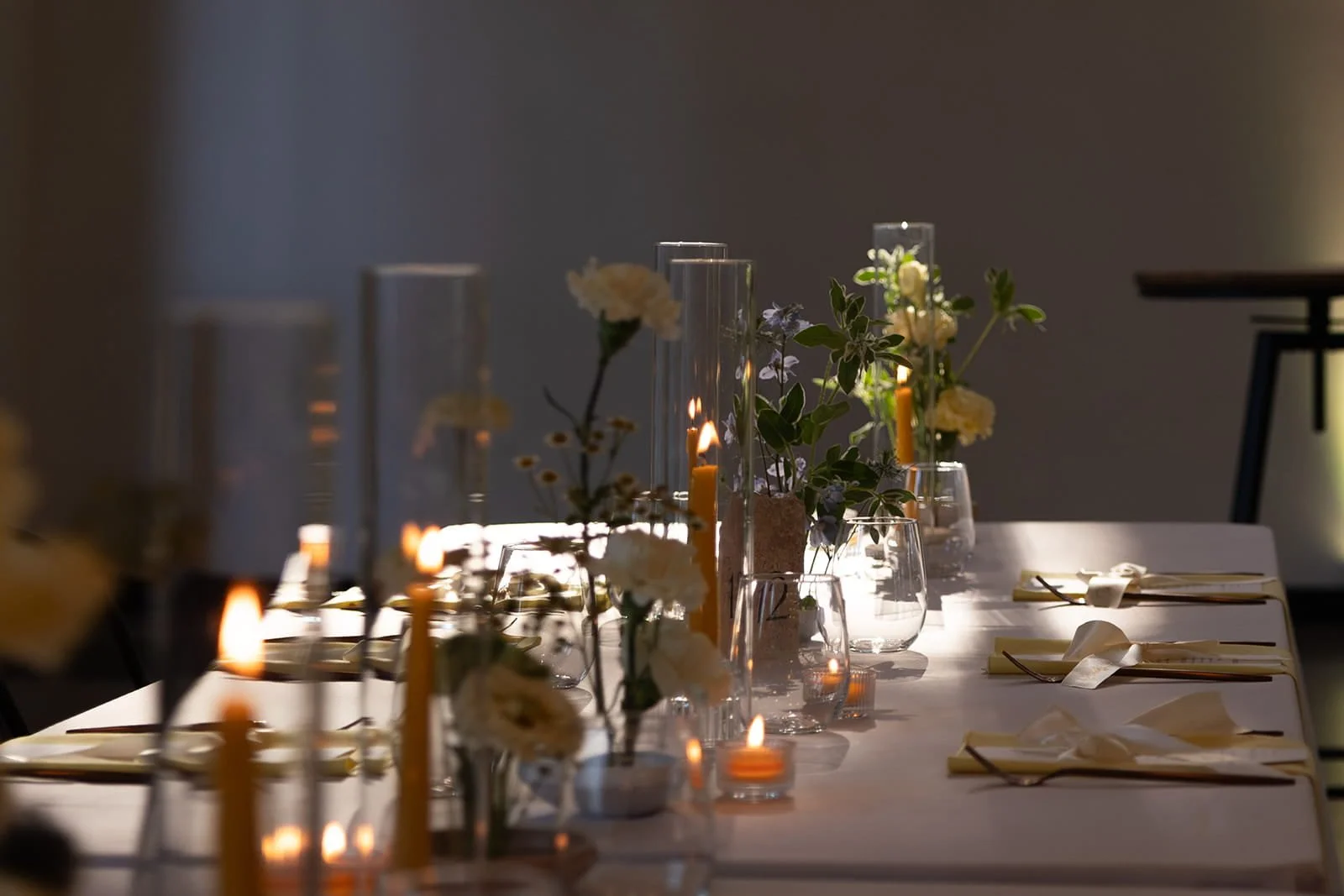 Butter-yellow-wedding-aesthetic-pinewood-minnesota-happililyevents-alimillerphotography (34).jpg