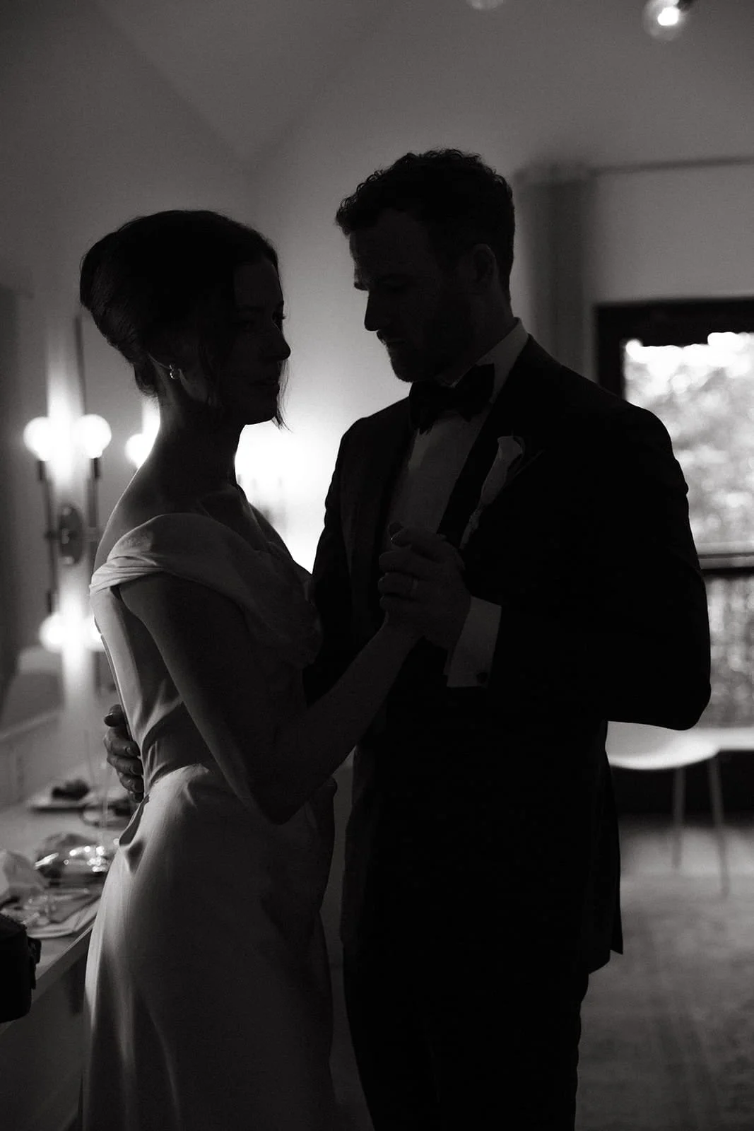 Butter-yellow-wedding-aesthetic-pinewood-minnesota-happililyevents-alimillerphotography (43).jpg