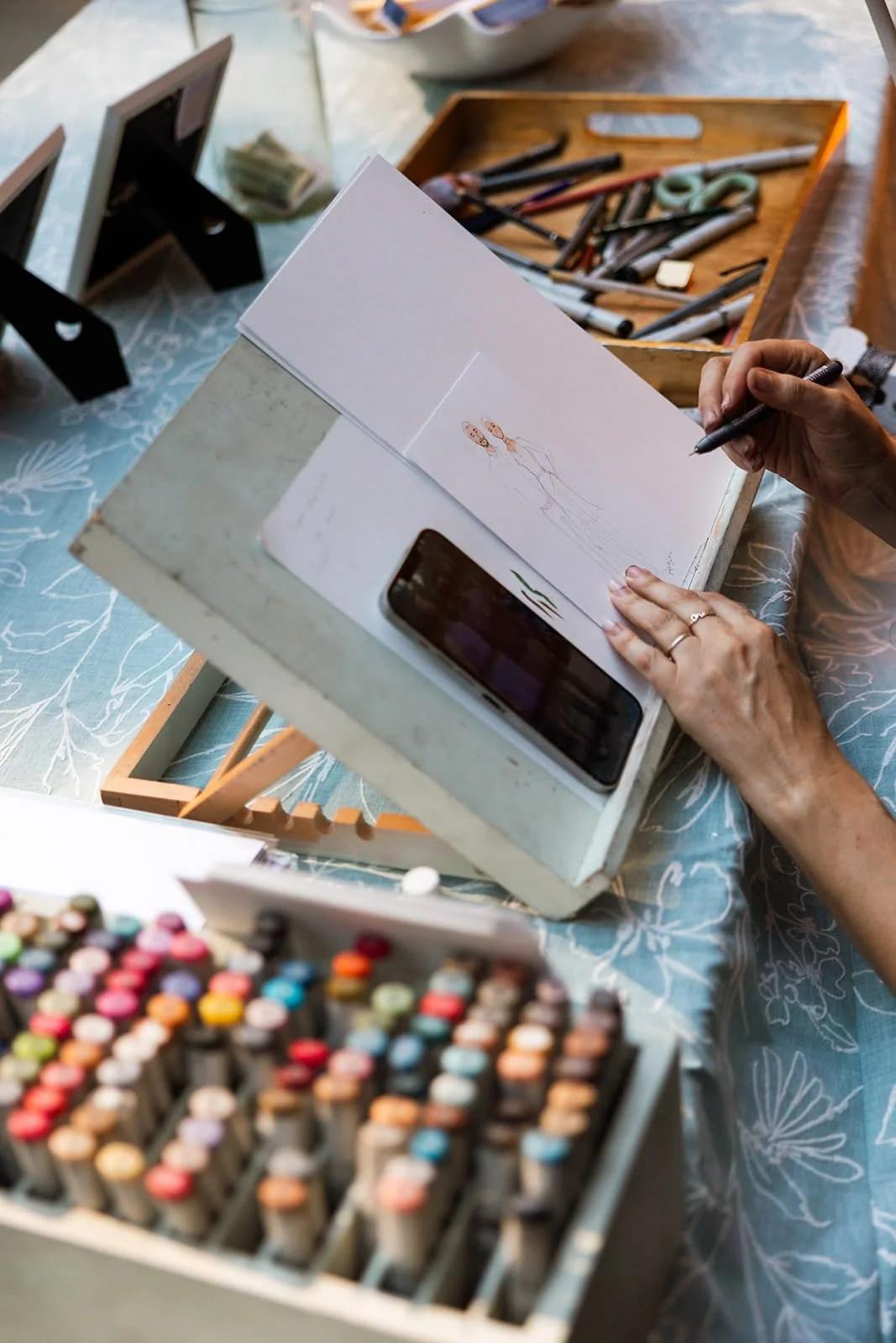 Butter-yellow-wedding-aesthetic-pinewood-minnesota-happililyevents-alimillerphotography (46).jpg