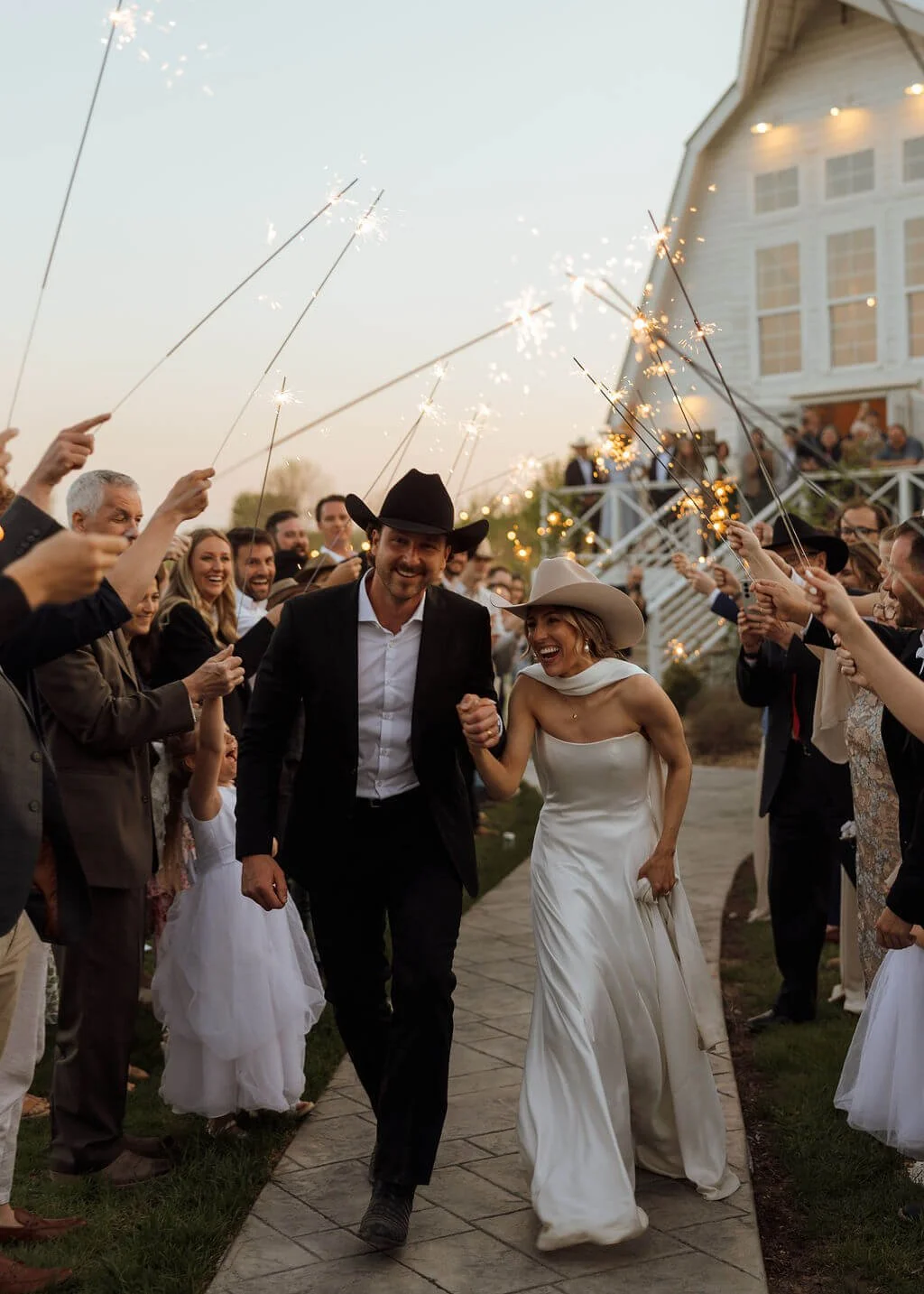Newlyweds at Ivory North. Photographed by Simple Escape.