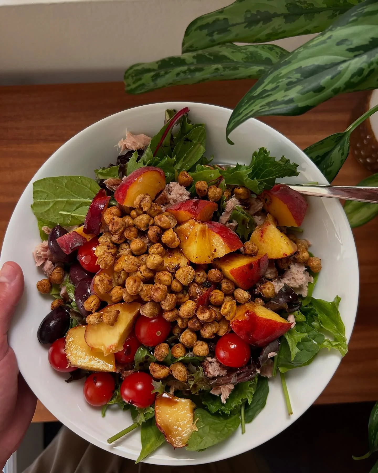 You know what really doesn&rsquo;t get enough credit these days? Fiber.

Totally underrated. Totally magic. 🪄✨

Not as flashy and trendy as the buzz around protein these days, but when it comes to your digestion, mood, hormones, and blood sugar? It&