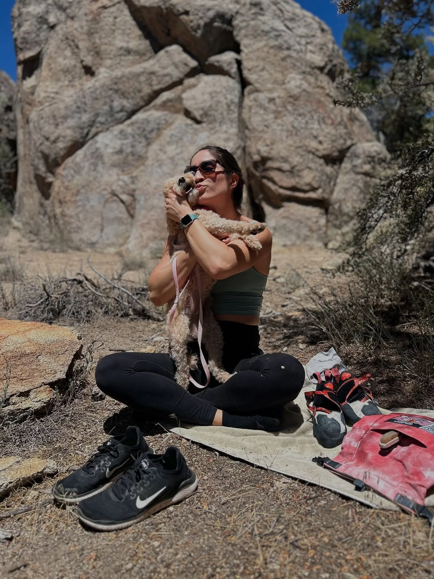 6 friends, 2 dogs, and one cozy cabin &mdash; all you need for a chill weekend getaway to Big Bear Lake 🐶🏡🐻

(Swipe to the end for the most adorable photo) 

I knew I needed a mini summer vacation after the long hours I&rsquo;ve been putting in. B