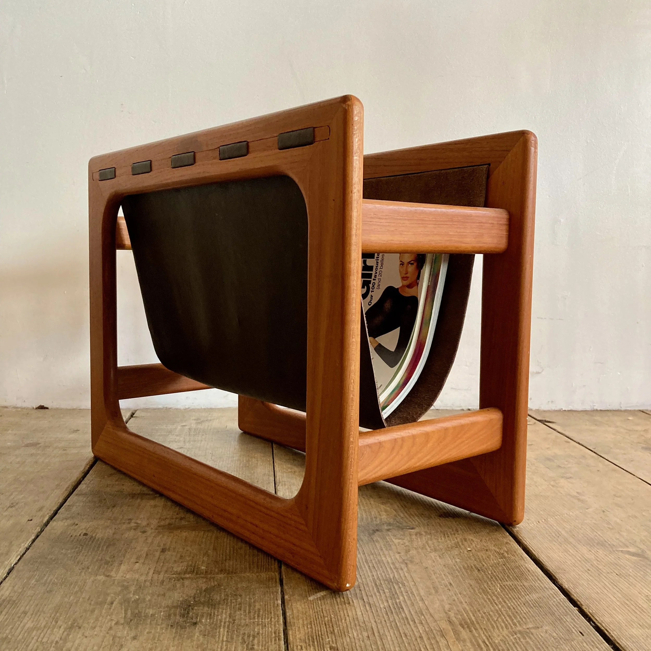 danish magazine rack