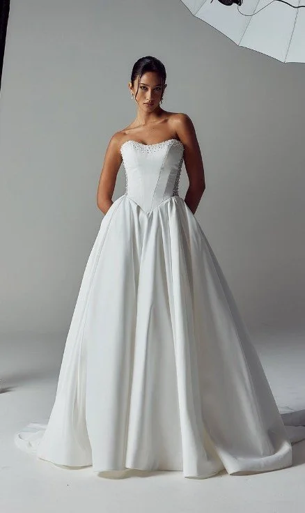 off shoulder | strapless | sublime style | brudsklänning |