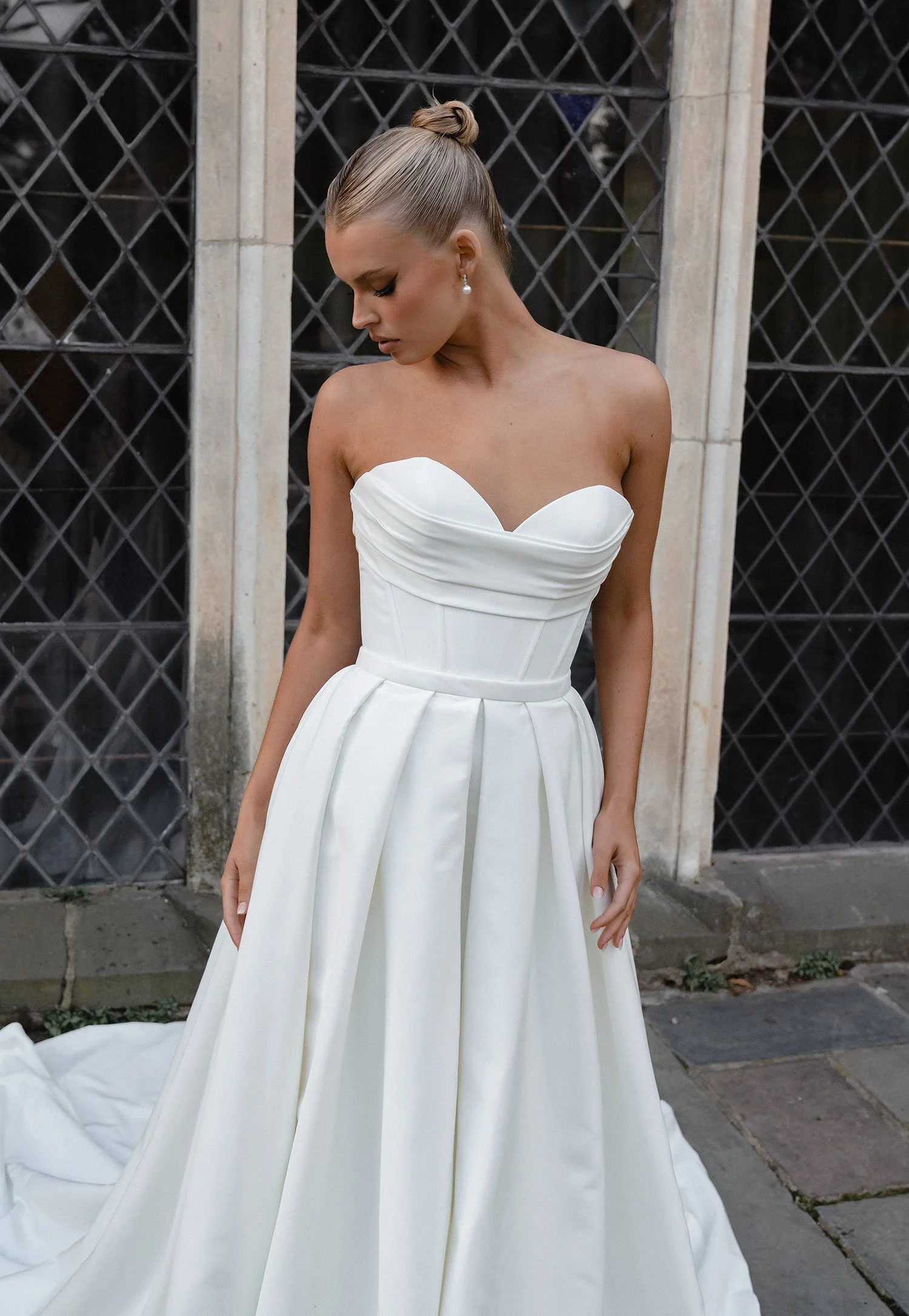 sweetheart wedding dress