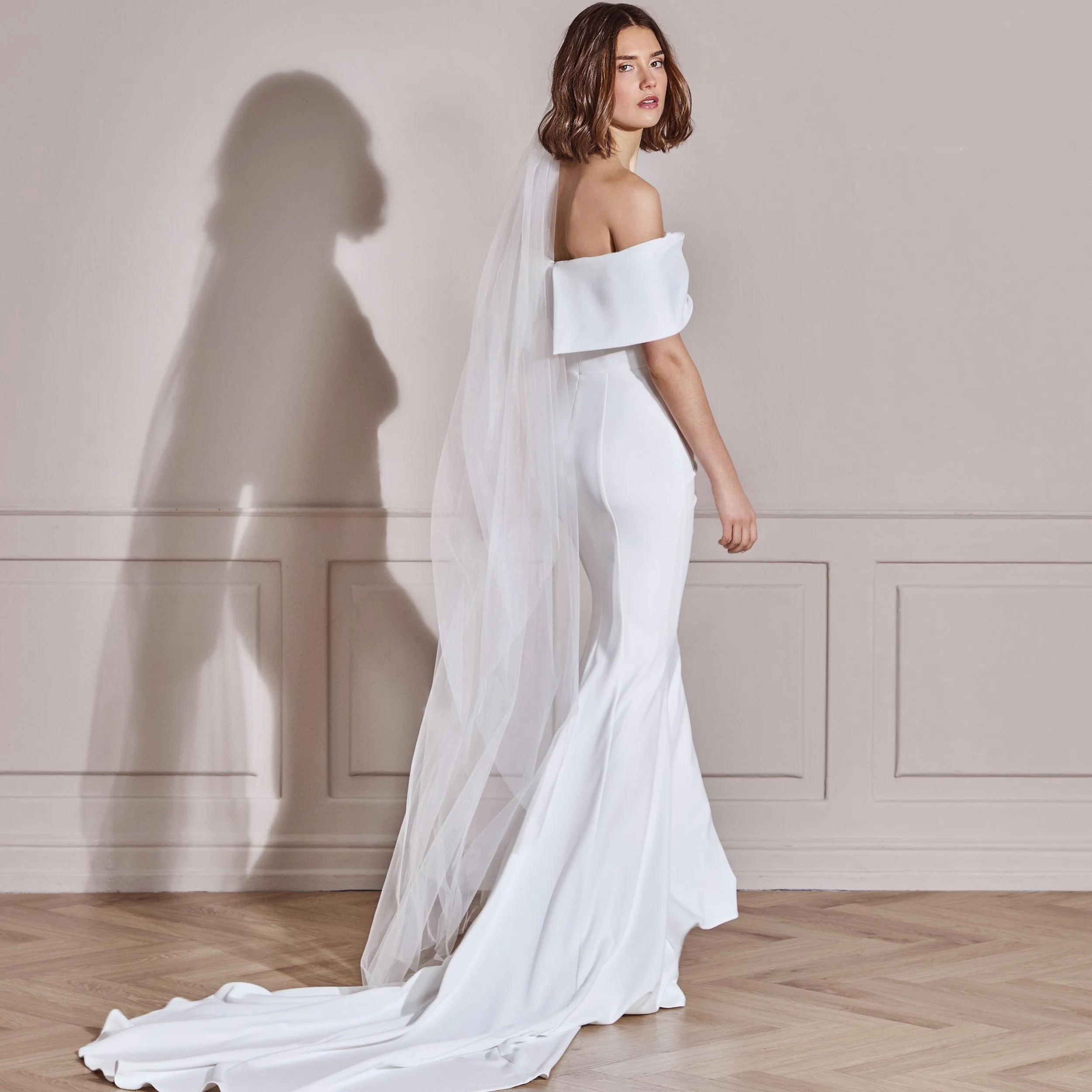 Bröllopsklänning off shoulder   Stockholm