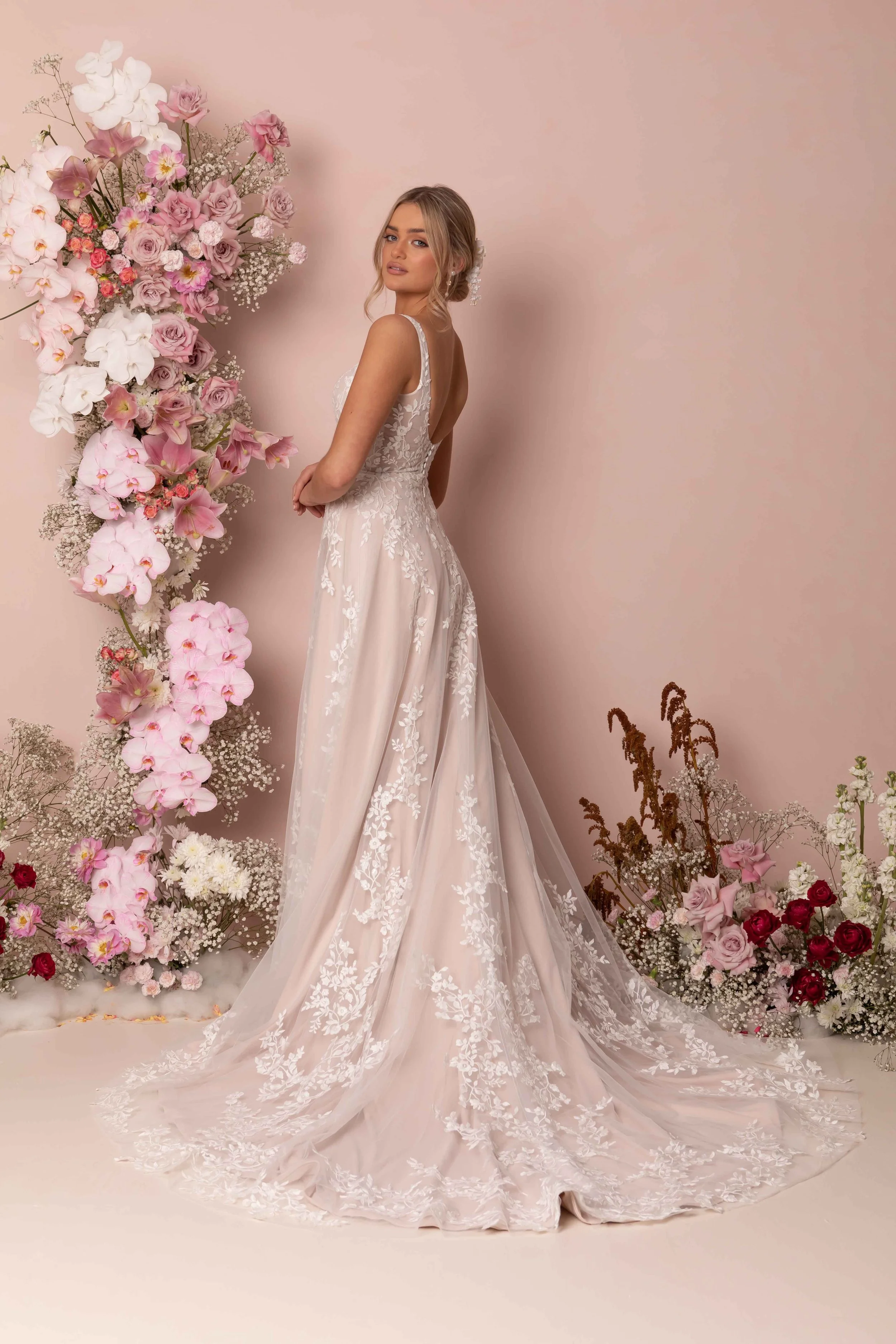 axelbander | brollopsklanning | klanning | spets | brud