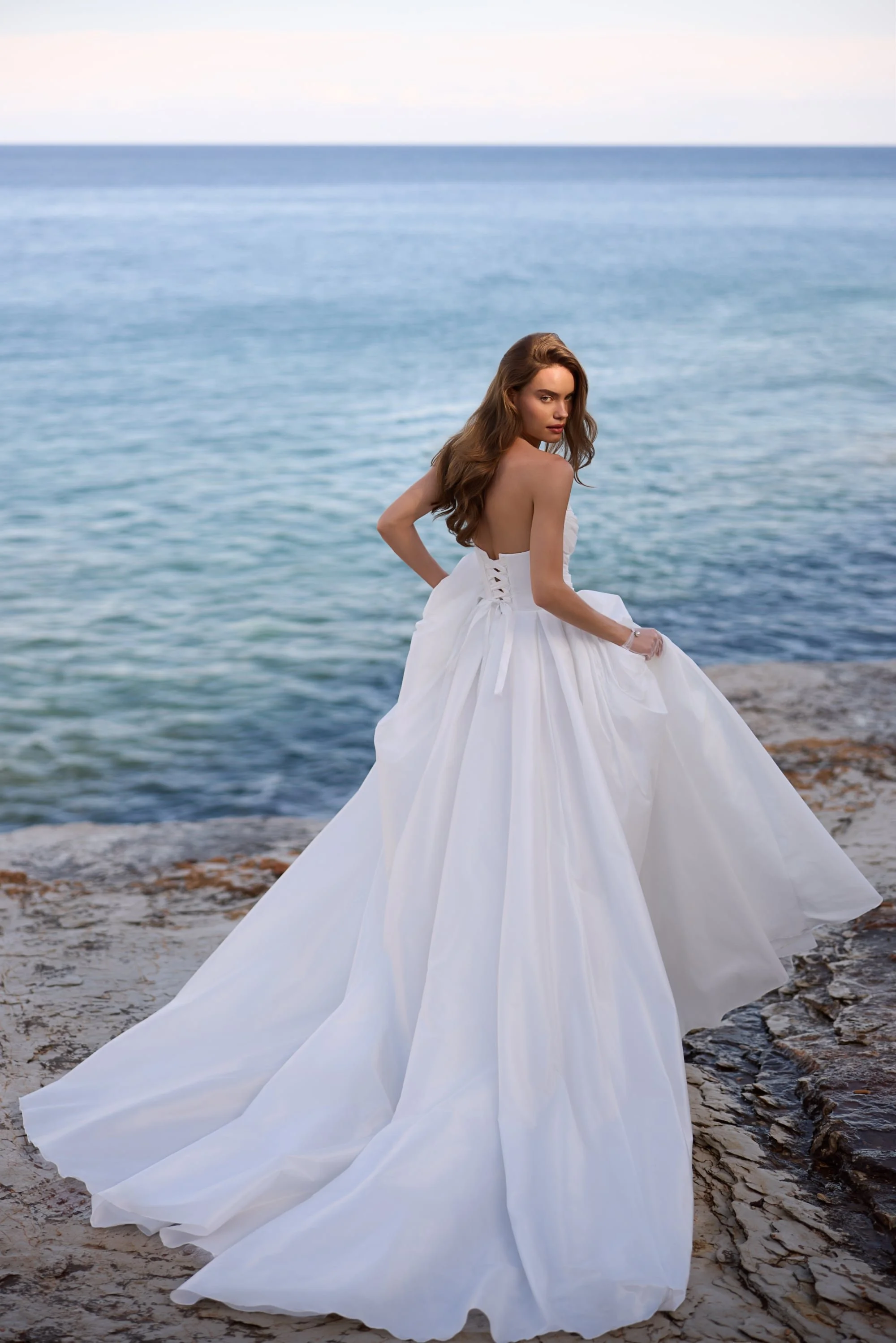 L602 wedding dress plain clean style enkelt elegant