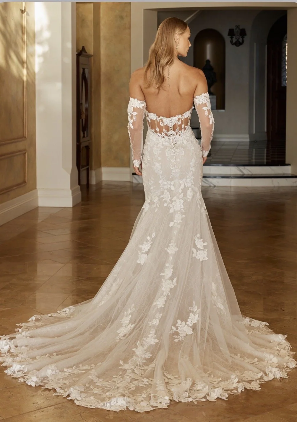 Lace wedding dress | spets brudklänning | stockholm
