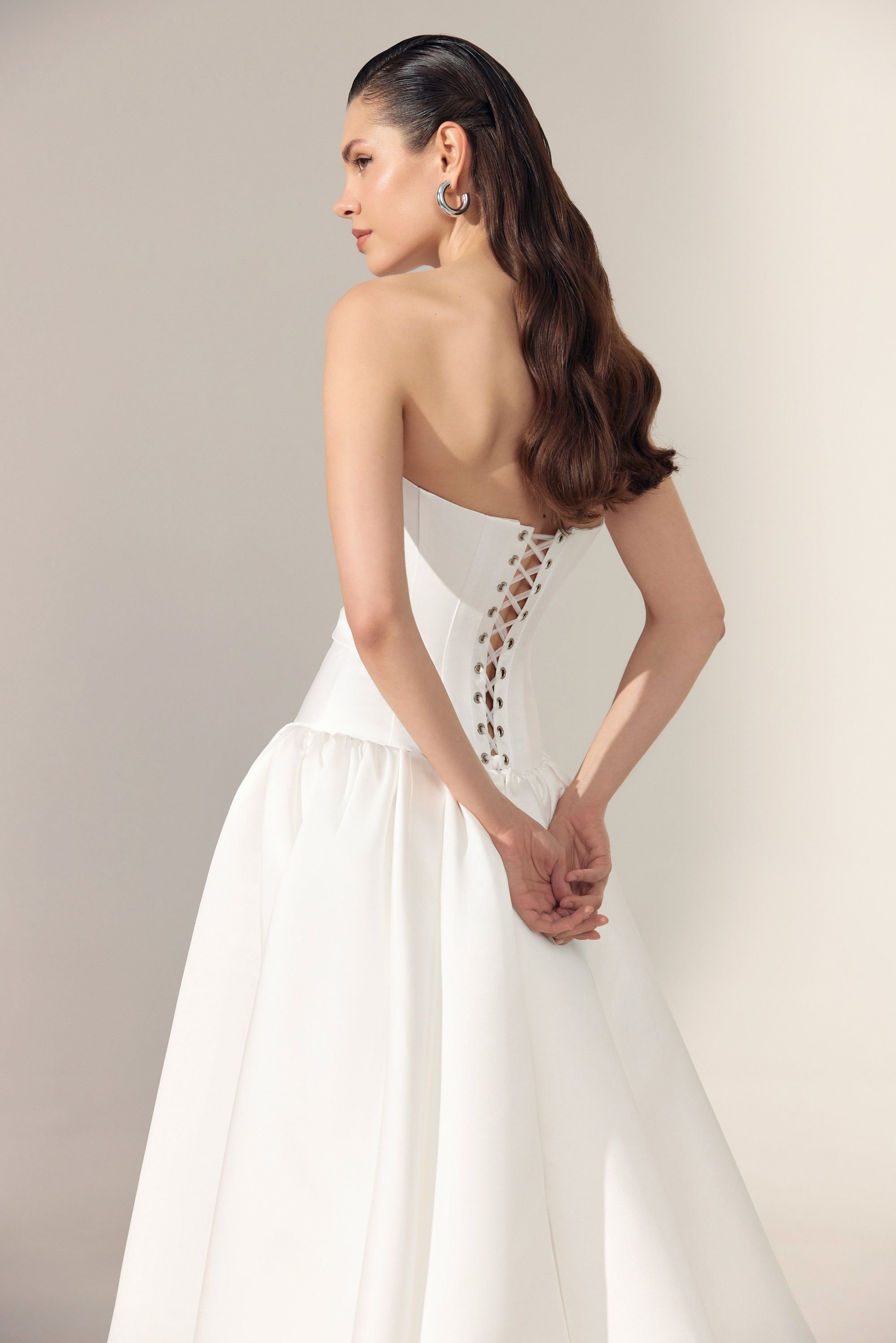 Lace up back rope bvack wedding dress brudklännong stockholm sublime style