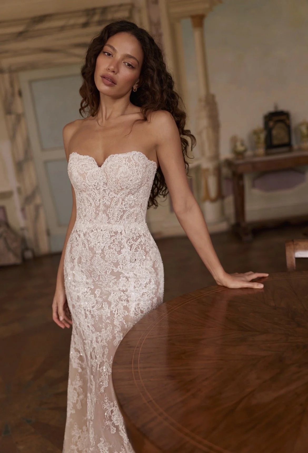 Cleopatra wedding dress Ariamo stockholm Sublime style