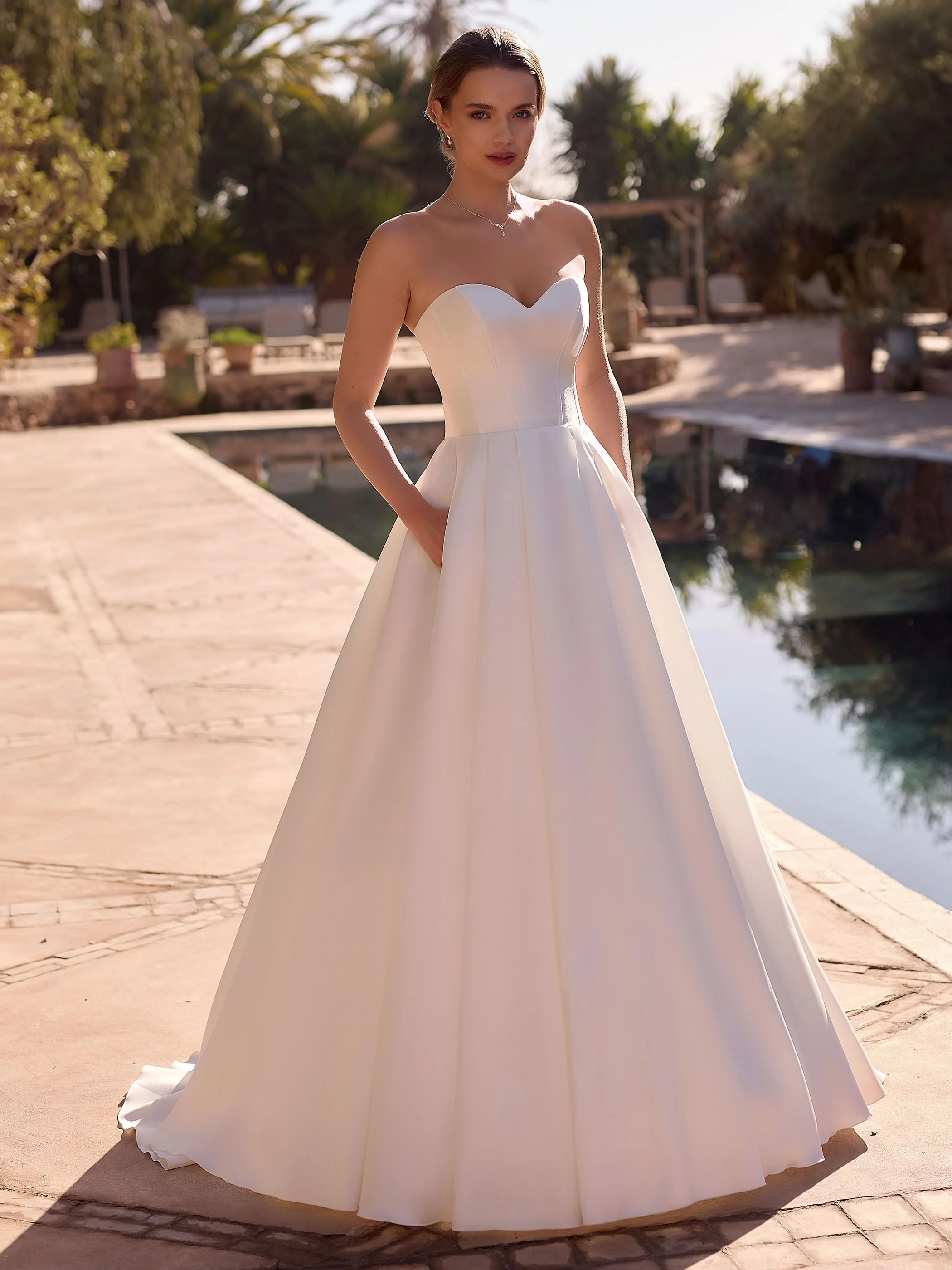 Bianco |evento| Stockholm | affordable |dresses |Daria