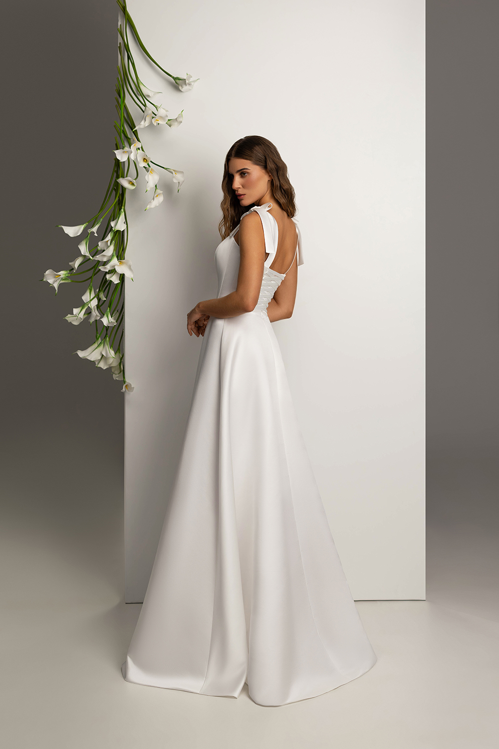 Wedding dress | waist | bride | gown