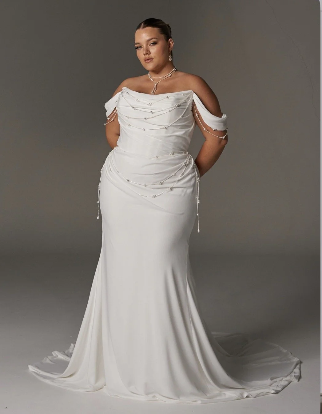 Curvy bride | plus | stor storlek | bröllopsklänning | wedding | dress