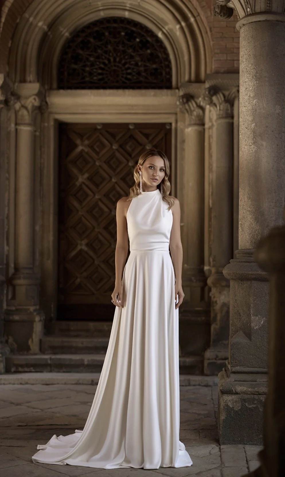 Halter satin wedding dress brudklänning stockholm