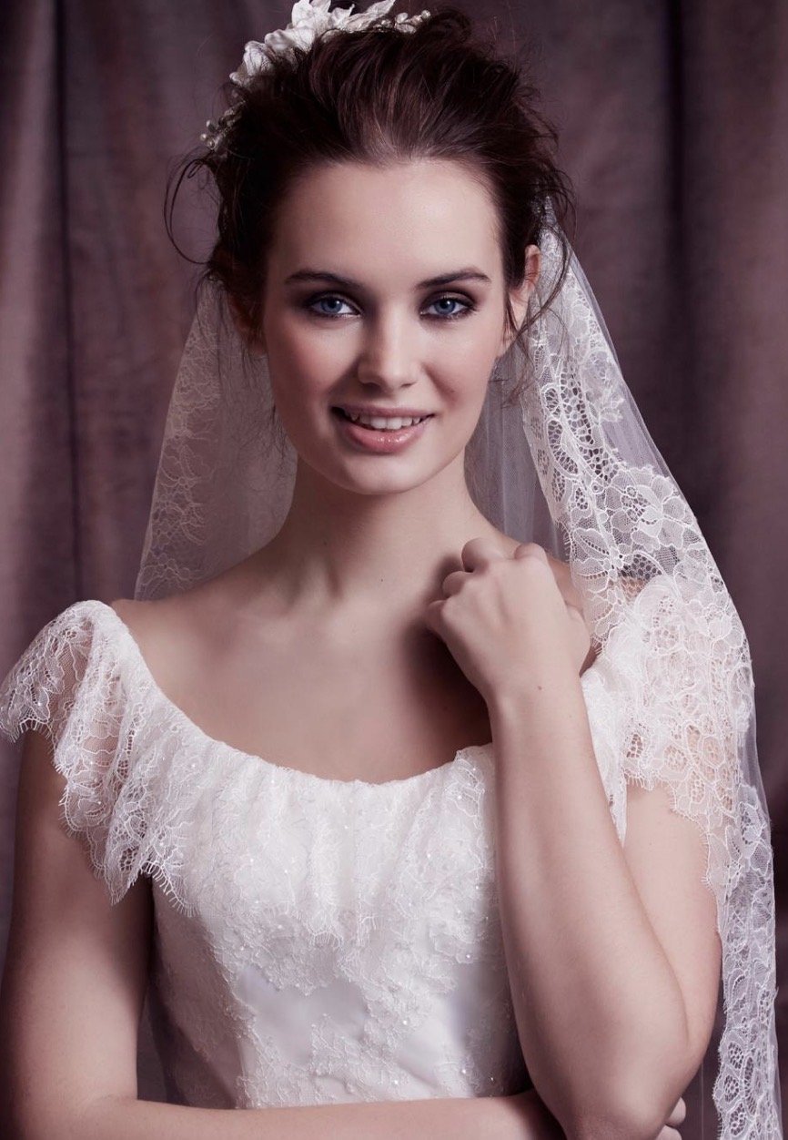 Lace wedding dress 2027