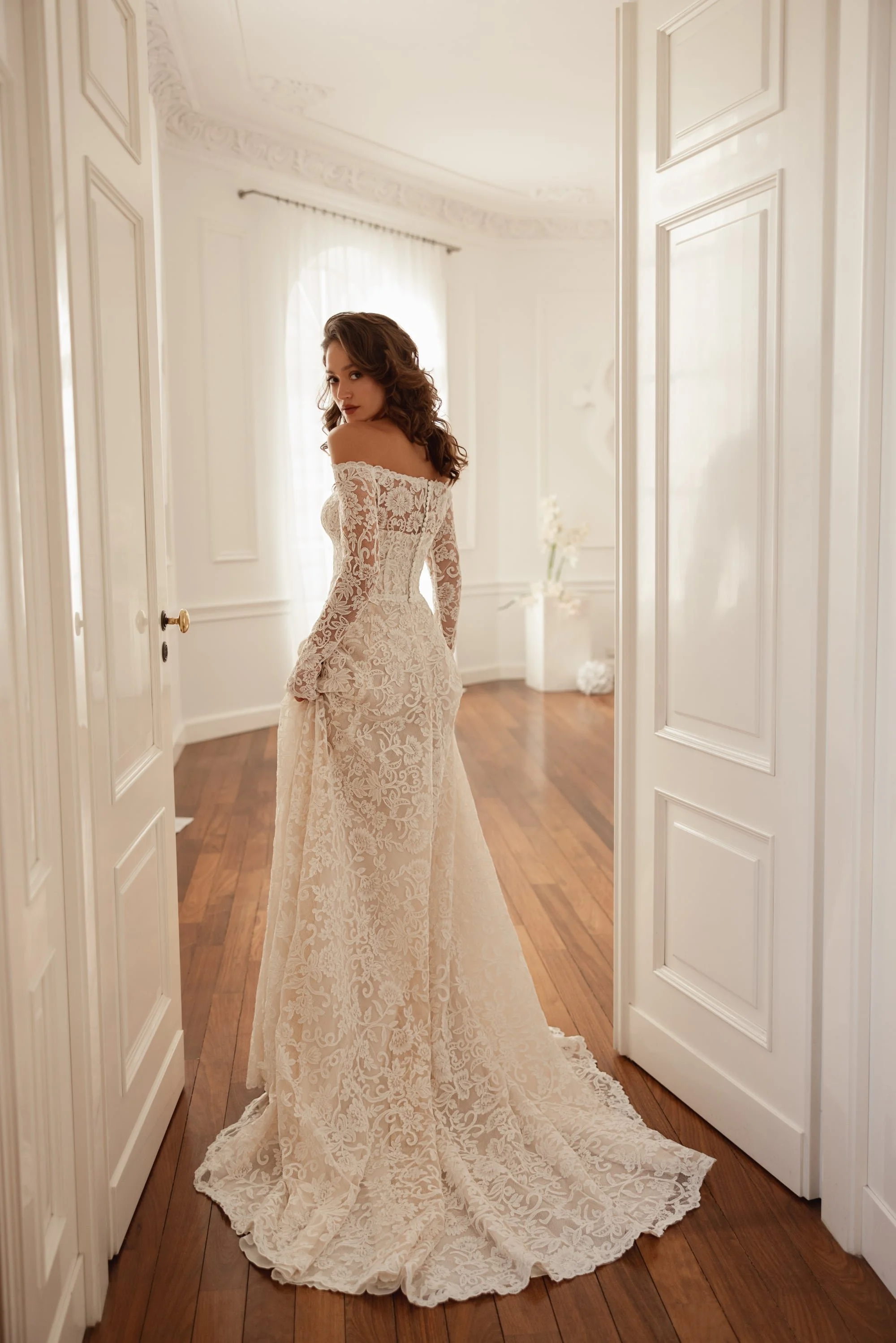 Lace long sleeve wedding dress sweden