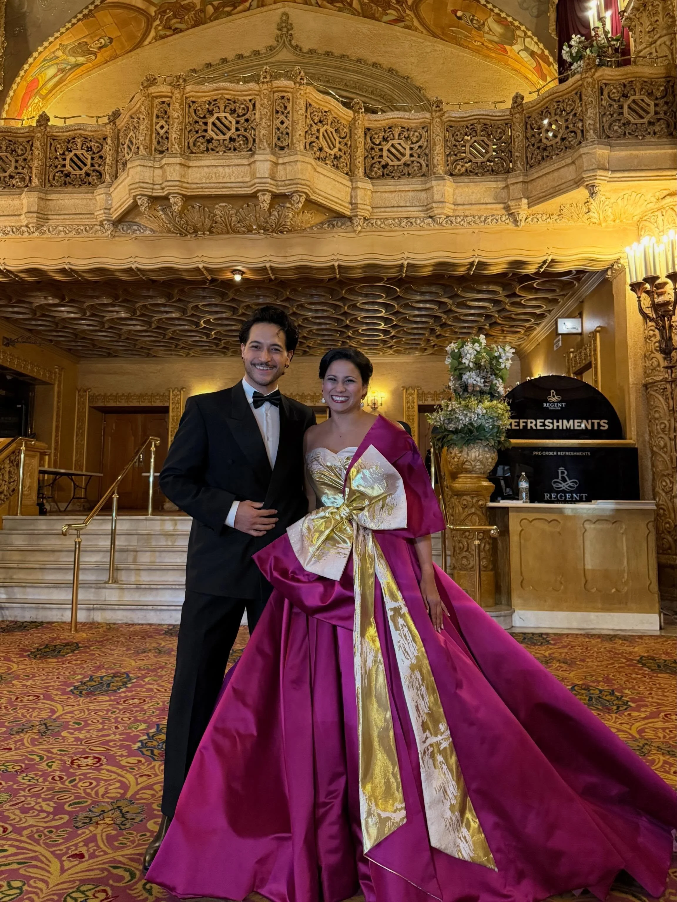 The pop-up performance on the steps of the Regent Theatre foyer was so much fun and a huge success. It was overwhelming and heartwarming to see such a large crowd gather, not only to watch, but to snap up a great ticket deal too. We even stopped traf
