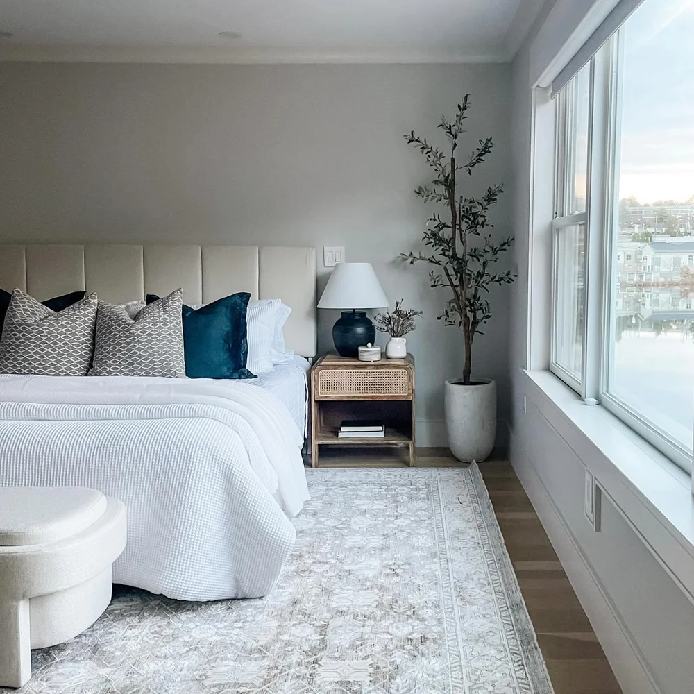 Sneak peek of yesterday&rsquo;s staging. This one&rsquo;s not going live until after Thanksgiving - but with a view this delicious, we just couldn&rsquo;t wait that long &hearts;️&hearts;️&hearts;️

#luxuryhomestaging #stagedtosell #homestaging #need