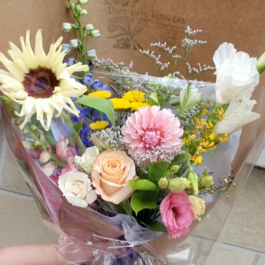 Flower Bouquets-Summer-DiveIntoFlowers.jpg