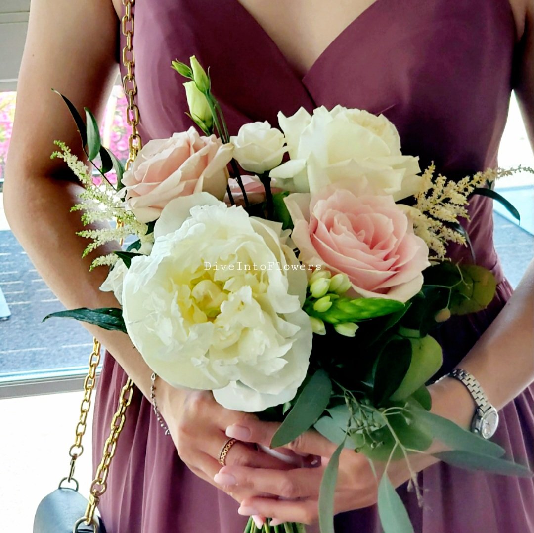 Dive Into Flowers - Bridesmaid Bouquet