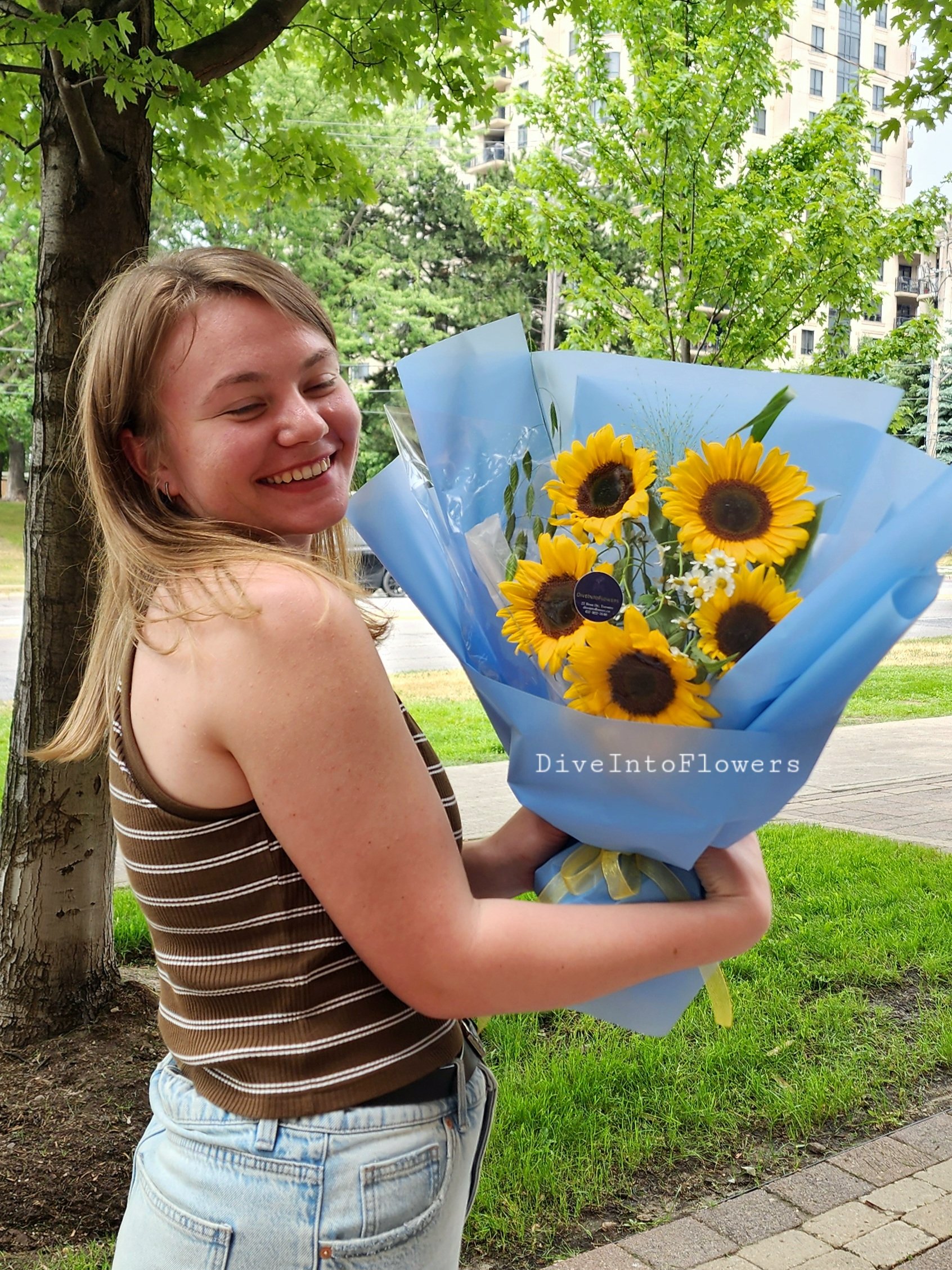 sunflower bouquet-dive into flowers.jpg