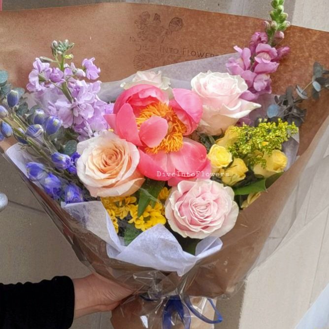 Flower Bouquets-Birthday-DiveIntoFlowers.jpg