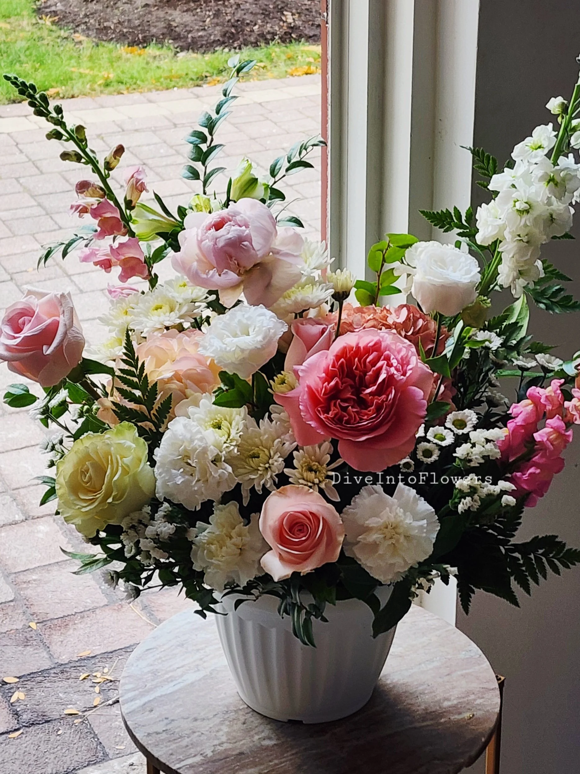 flower arrangement-diveintoflowers