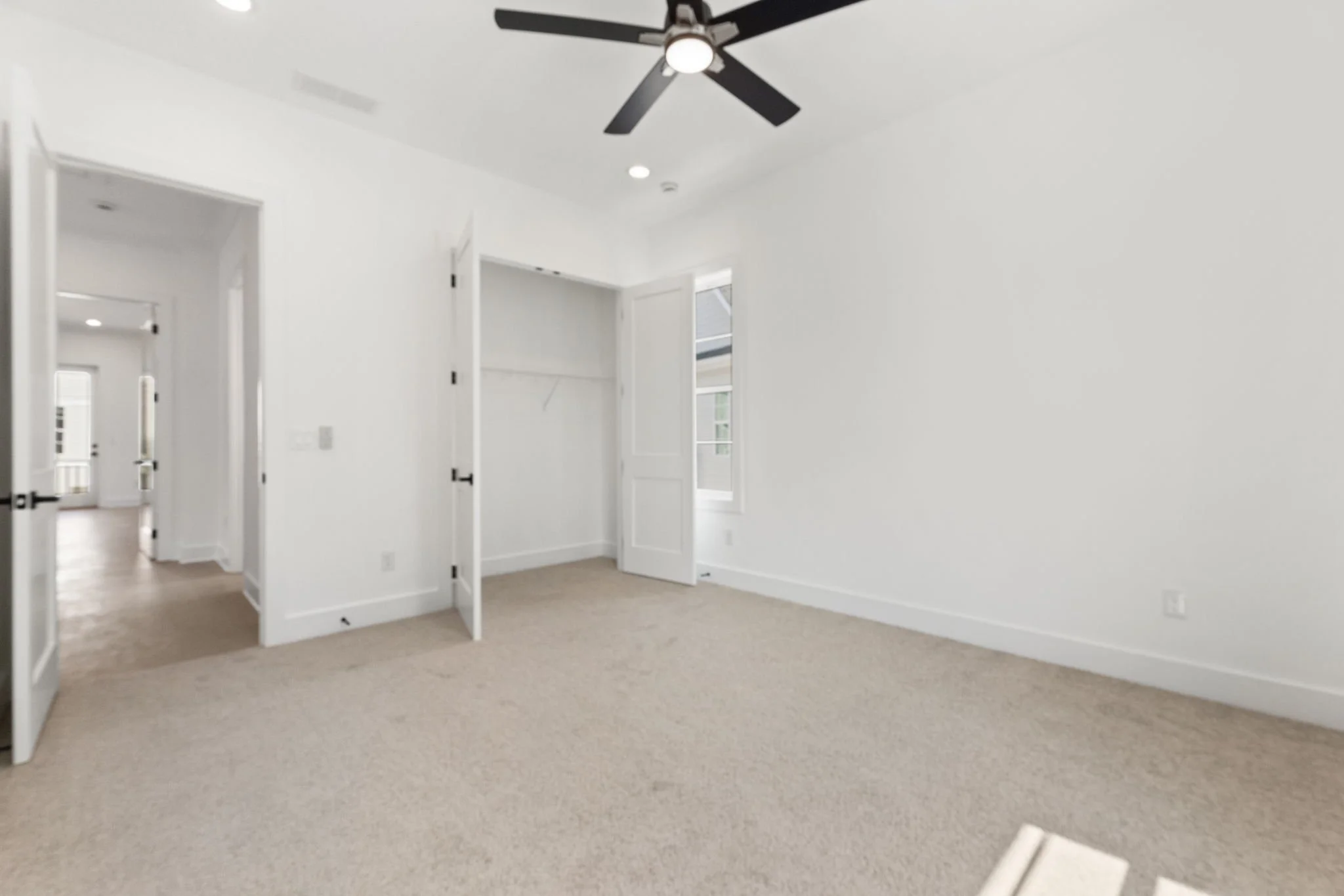 AGL02950311.jpg