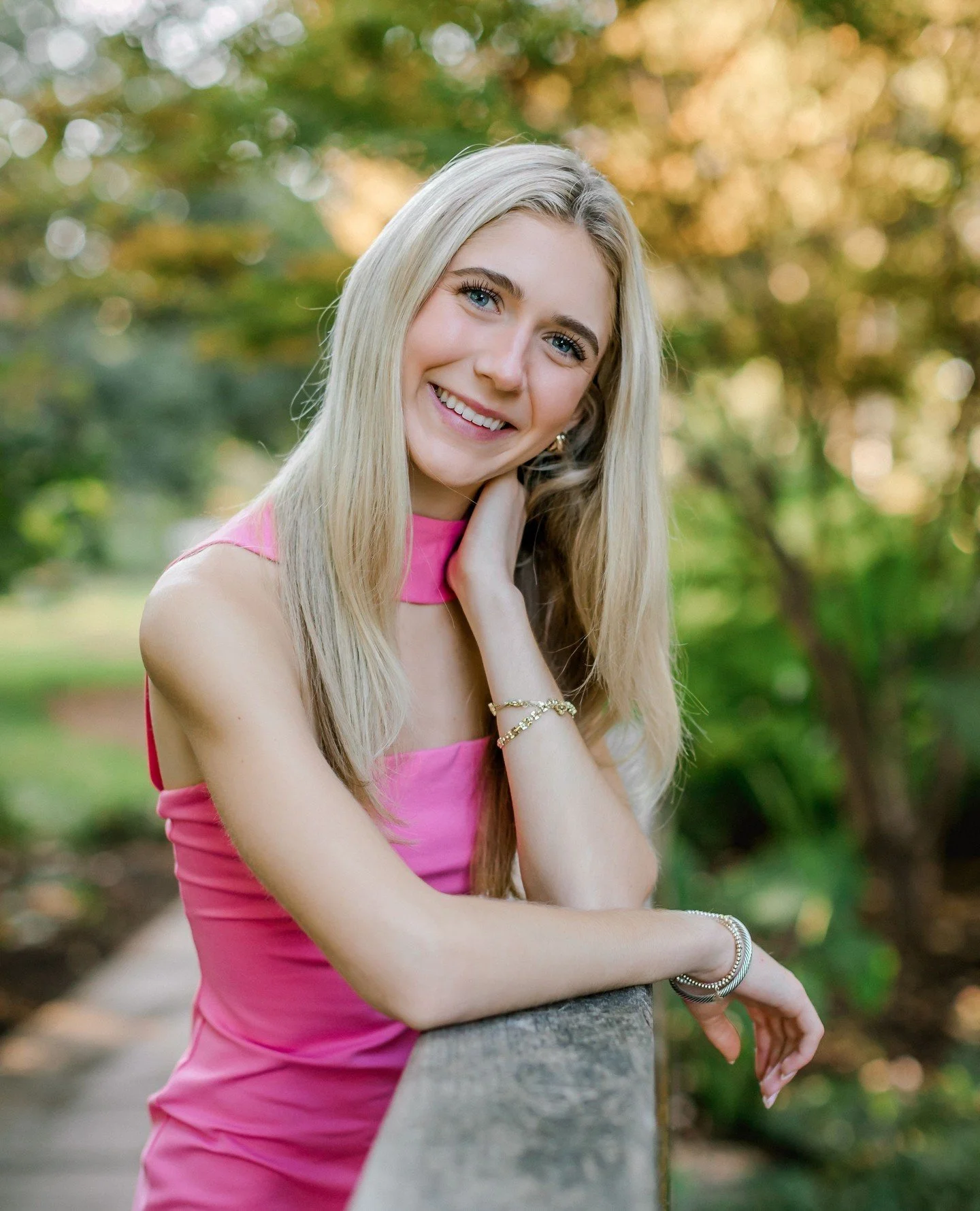 EMERY | She sparkles.  And her eyes!  I don't know, there is something endearing about what her eyes do when she smiles.  She is so genuinely sweet.  I loved being with you Emery!!⁠
⁠
⁠
⁠
⁠
⁠
⁠
#FortWorthPhotographer #FortWorthSeniorPhotographer #sha