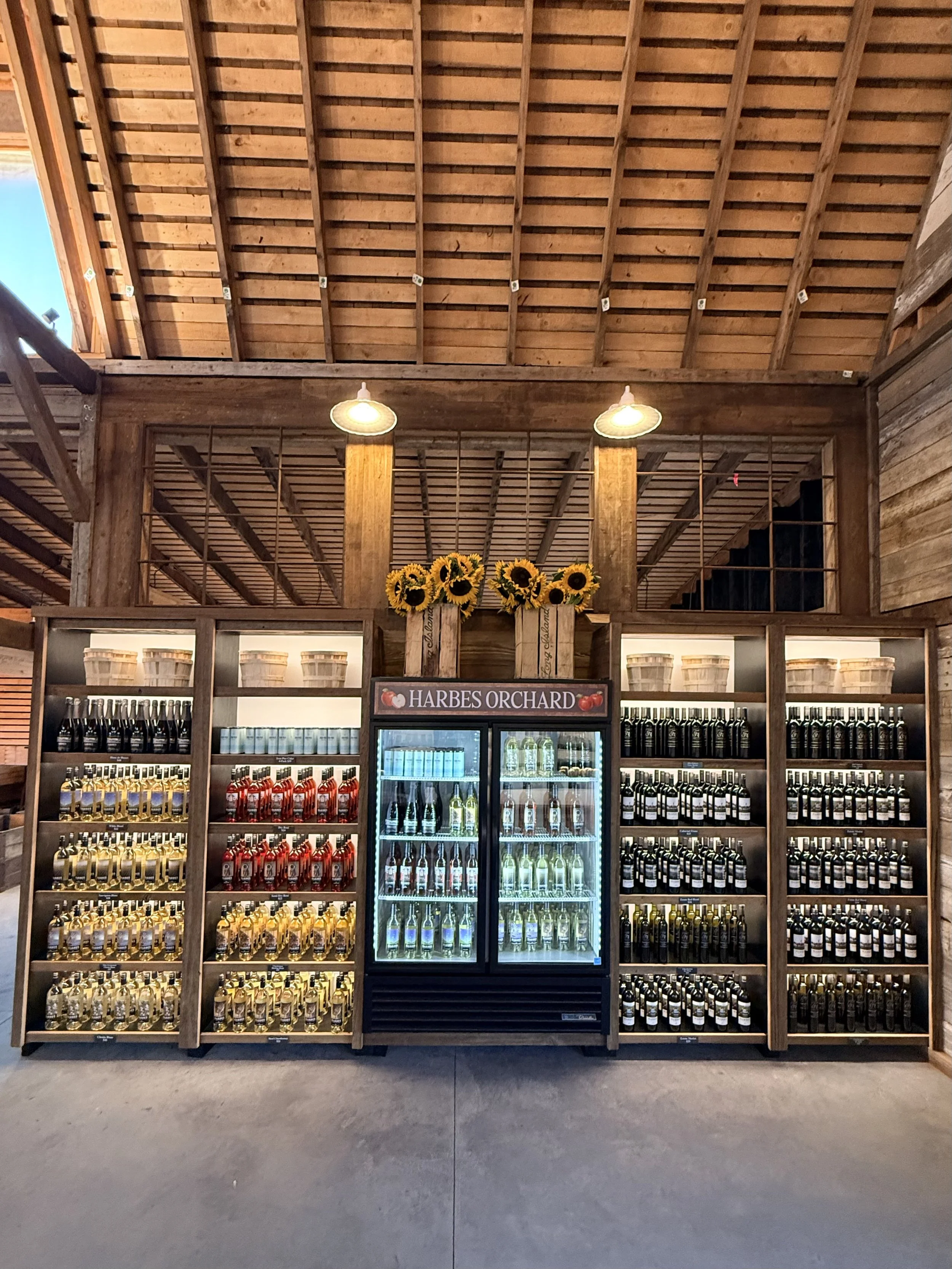 HARBES ORCHARD BARN, MATTITUCK NY