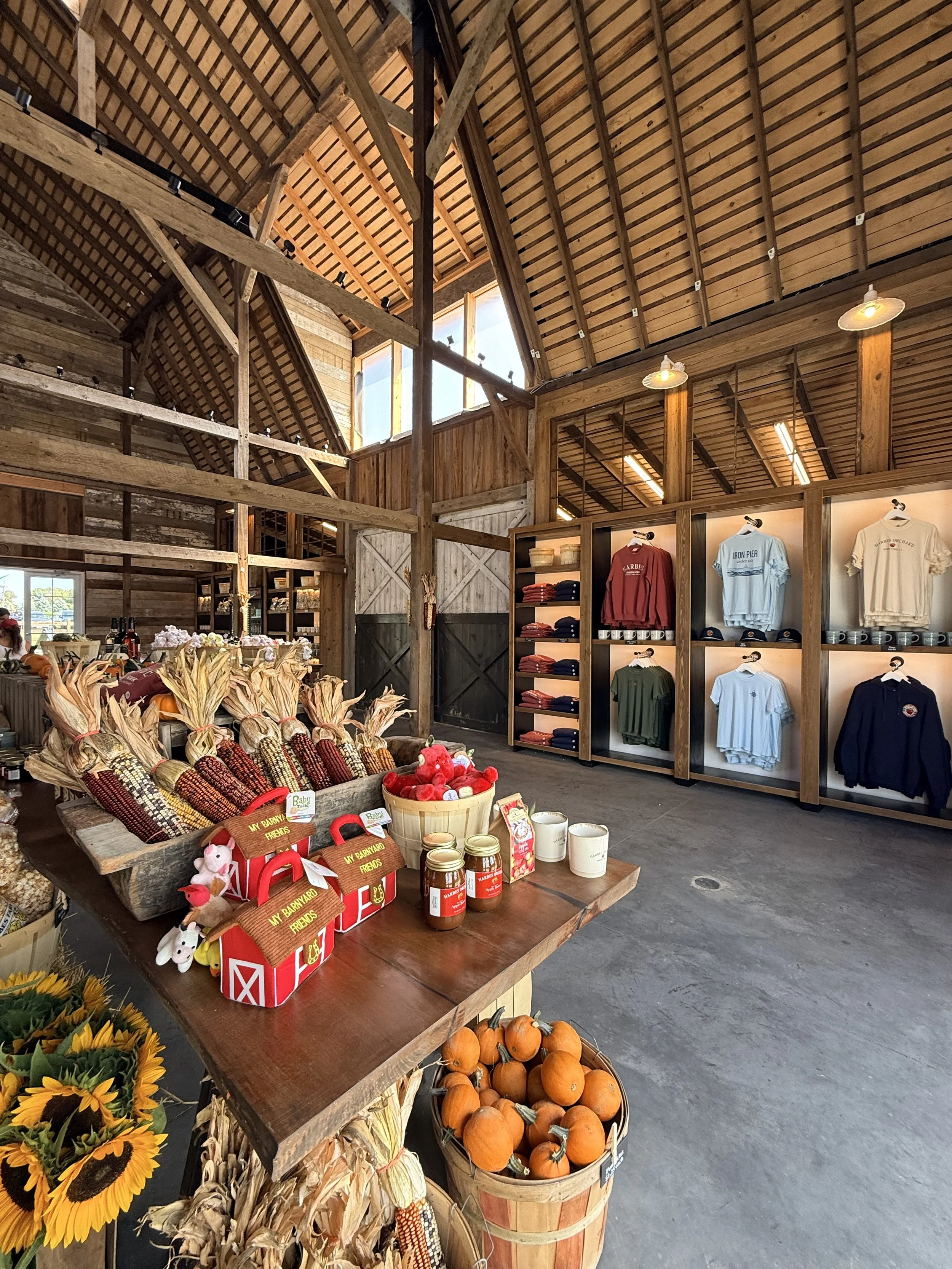 HARBES ORCHARD BARN, MATTITUCK NY