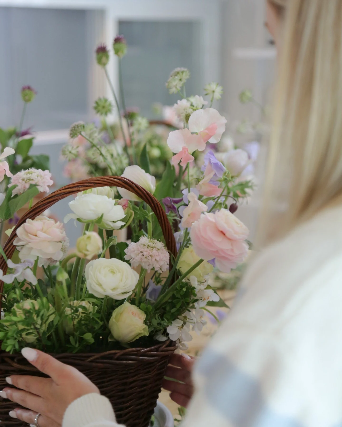 If you&rsquo;re interested in booking a private event workshop at my studio please reach out!  We&rsquo;re always open to welcoming fun &amp; intimate events in our home studio space!  Email michelleg@petalageflorals.com 📧