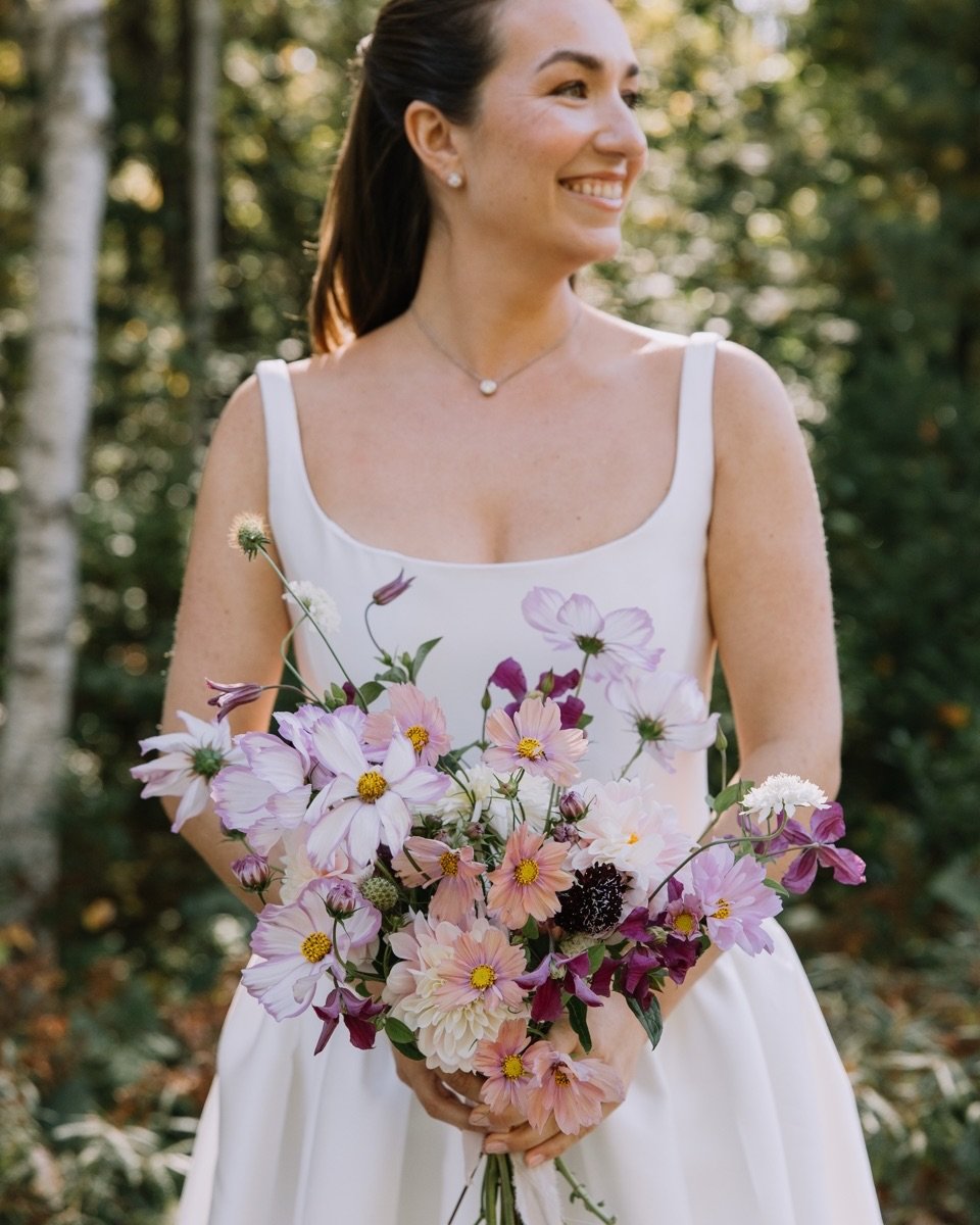 Berry exhausted this evening but always finding joy in my floral work. Reminiscing on a natural end of summer wedding @hiddenpond l, which I&rsquo;d say is one of my fav wedding spots.  Most of the flowers were locally sourced from Maine farms that I