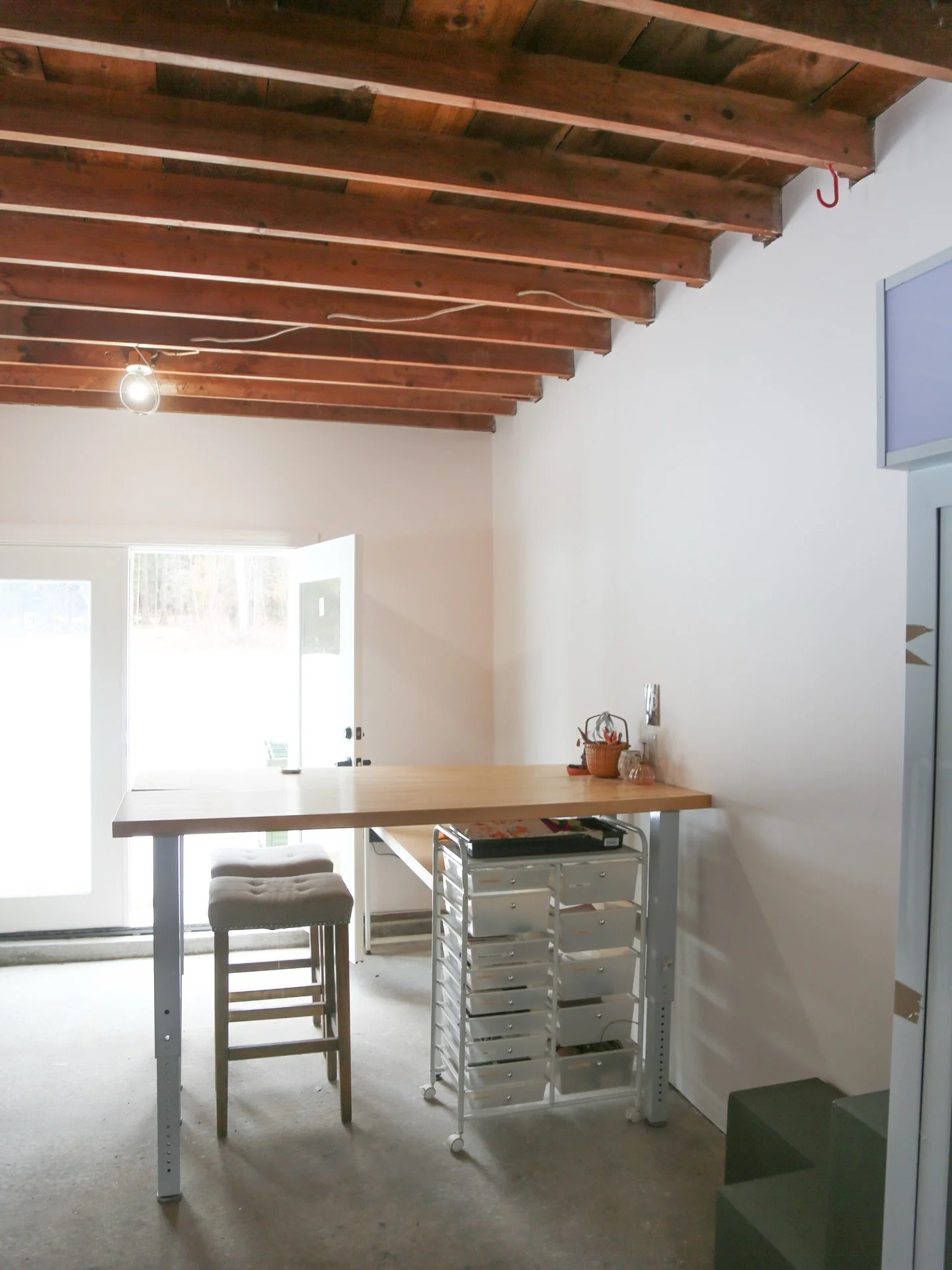 A fresh start, cleared and ready to be made personal. I&rsquo;m excited to see how this space evolves and the energy it will hold over time. Feeling so grateful to have created another place to continue my design journey&mdash;and I can&rsquo;t wait 