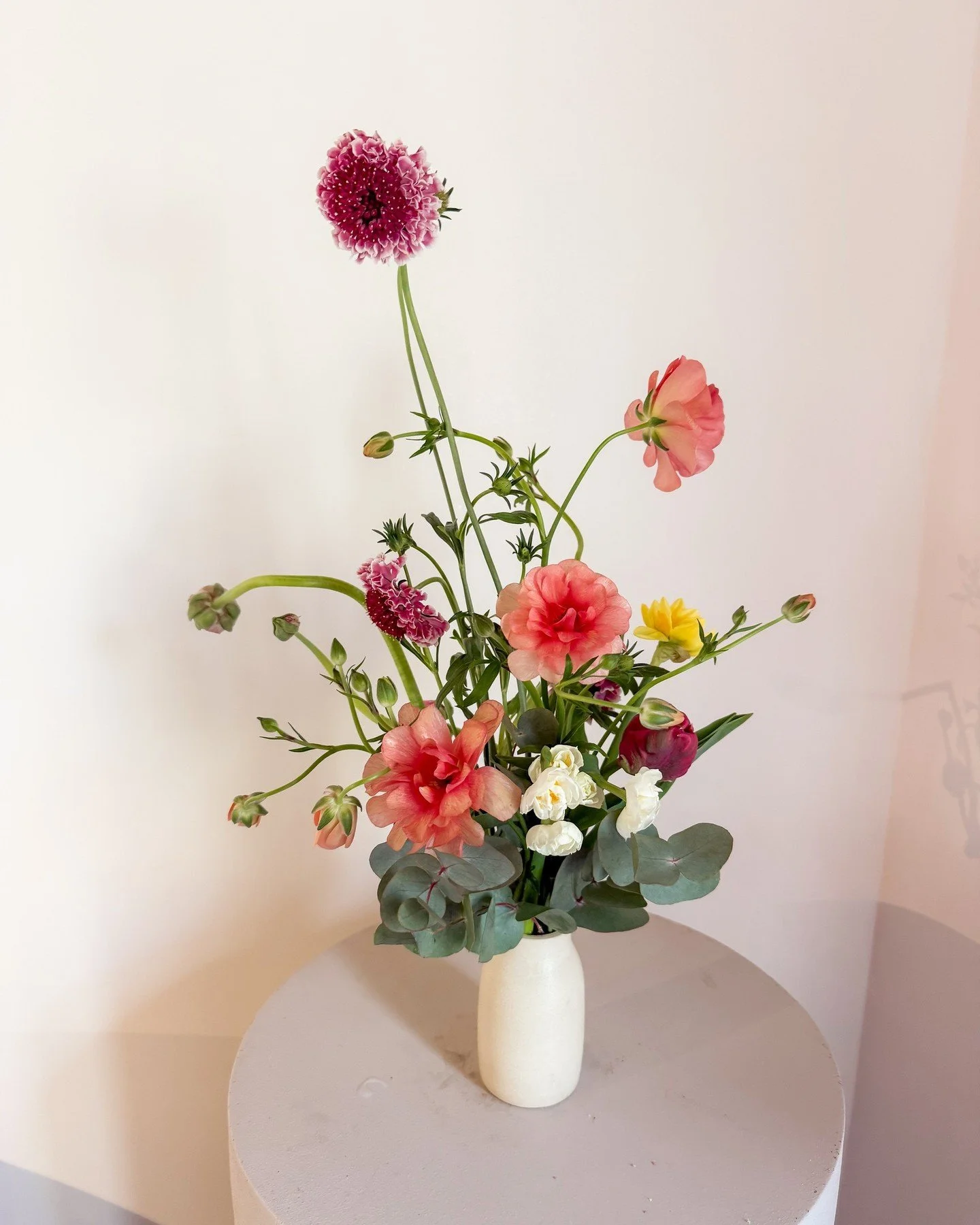 Tons of handmade ceramics buds +
Blooms available for pick-up through Sunday of
this week!  DM for more info or order online under Send Flowers. 
.
Buds handmade by ceramicist @bowmanceramics