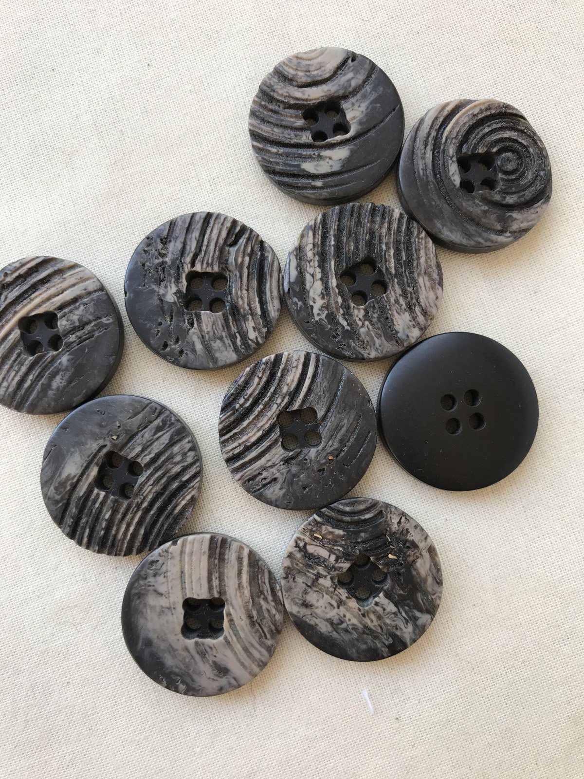 Designer Buttons Sourced from deadstock — L'Etoffe Fabrics Online