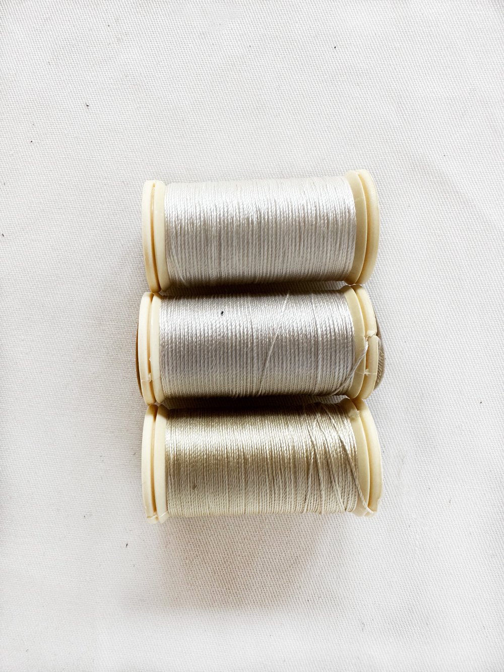 Maison Sajou Mending Needles — L'Etoffe Fabrics Online