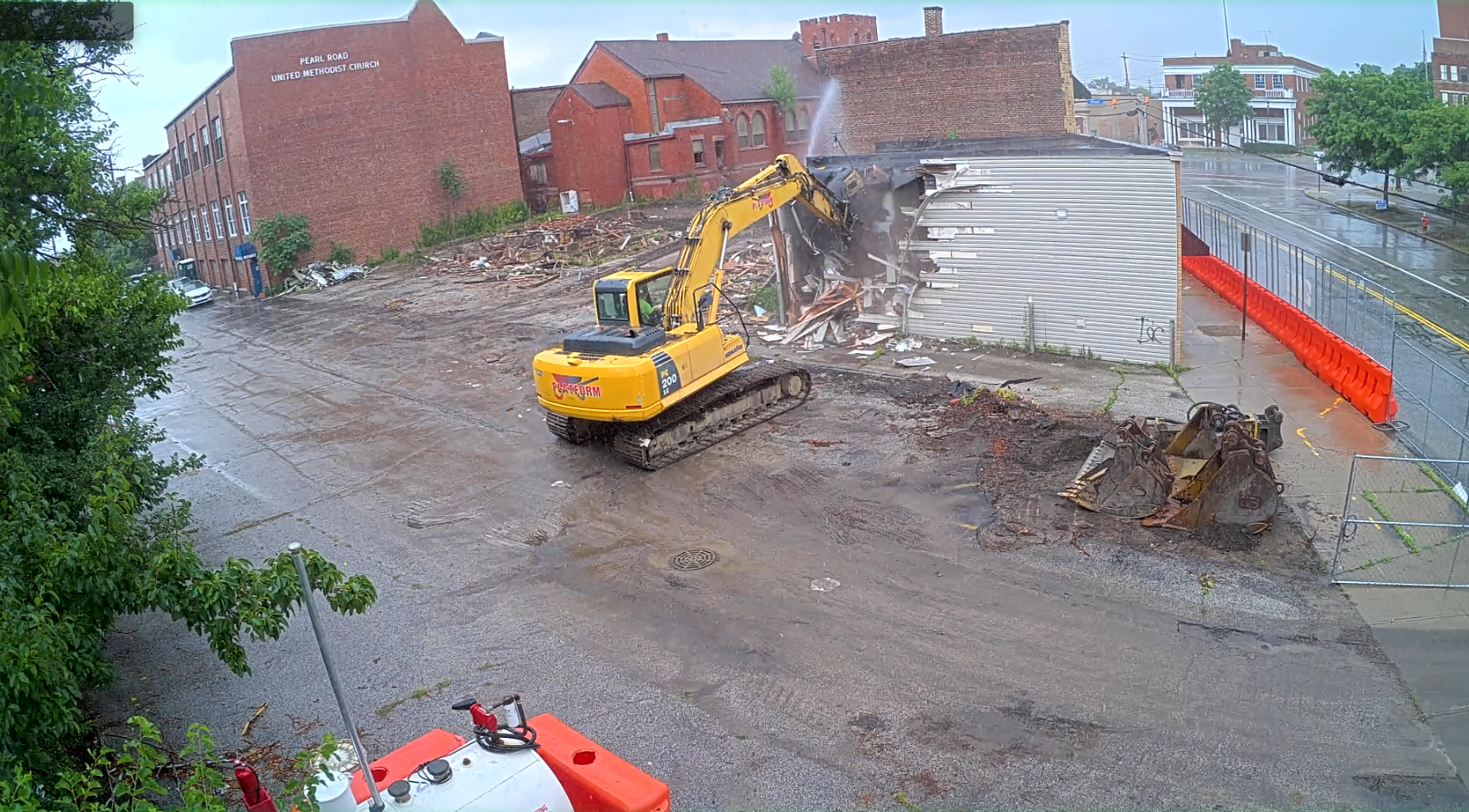  Demolition progress of the Greenline building. 