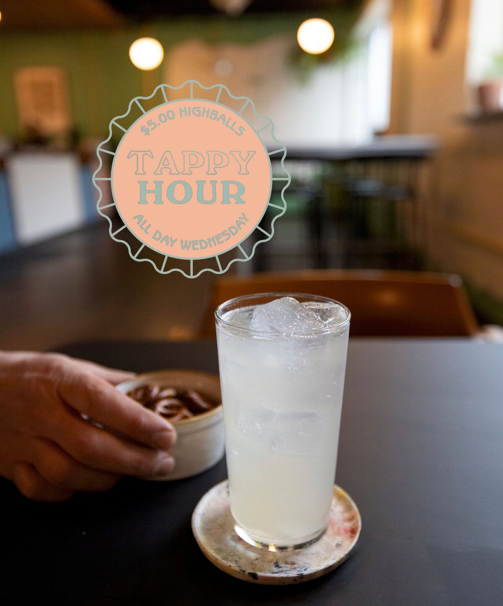 Try a WHITE GRAPEFRUIT HIGHBALL (10.5% abv) during our every-Wednesday TAPPY HOUR, where draft cocktails at $5 all day 💫