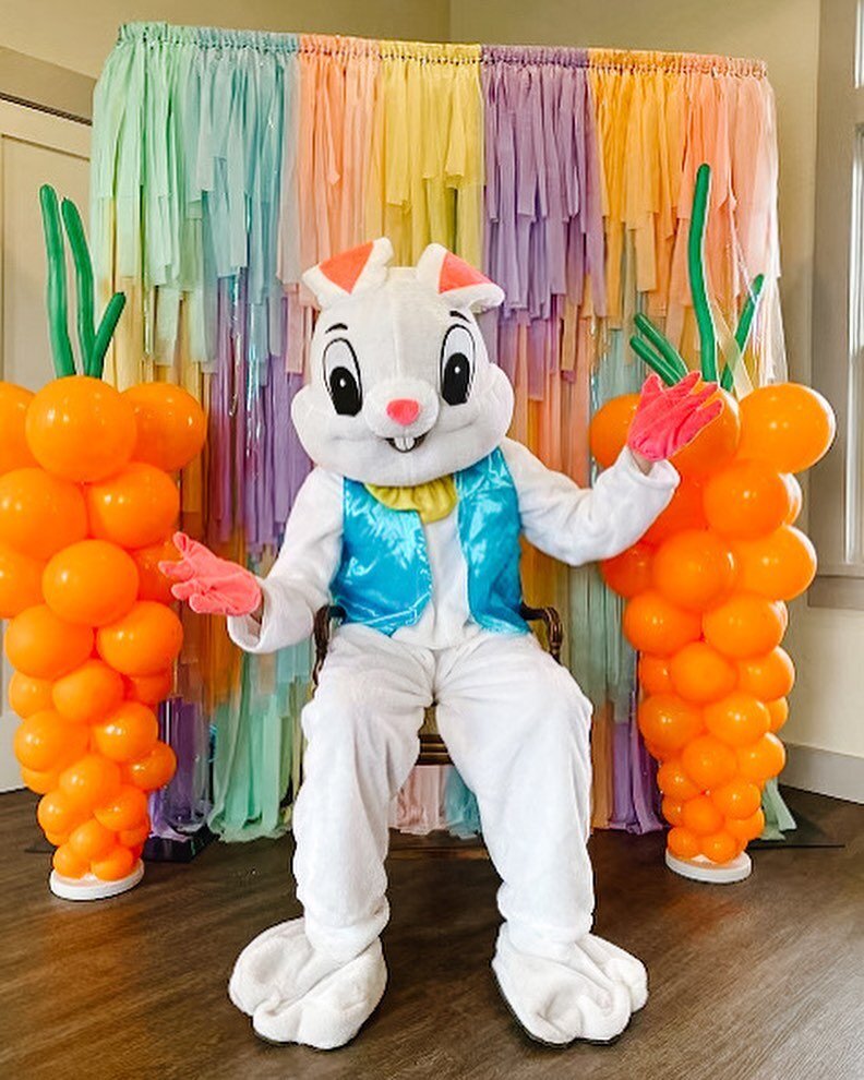 🥕 Hoppy Easter 🥕 
Happy Easter from the POP team! We created another fun backdrop for The Edwardsville Children&rsquo;s Museum and their annual photos with the Easter bunny! We were told he only took a couple of bites from our cute carrot towers! ?